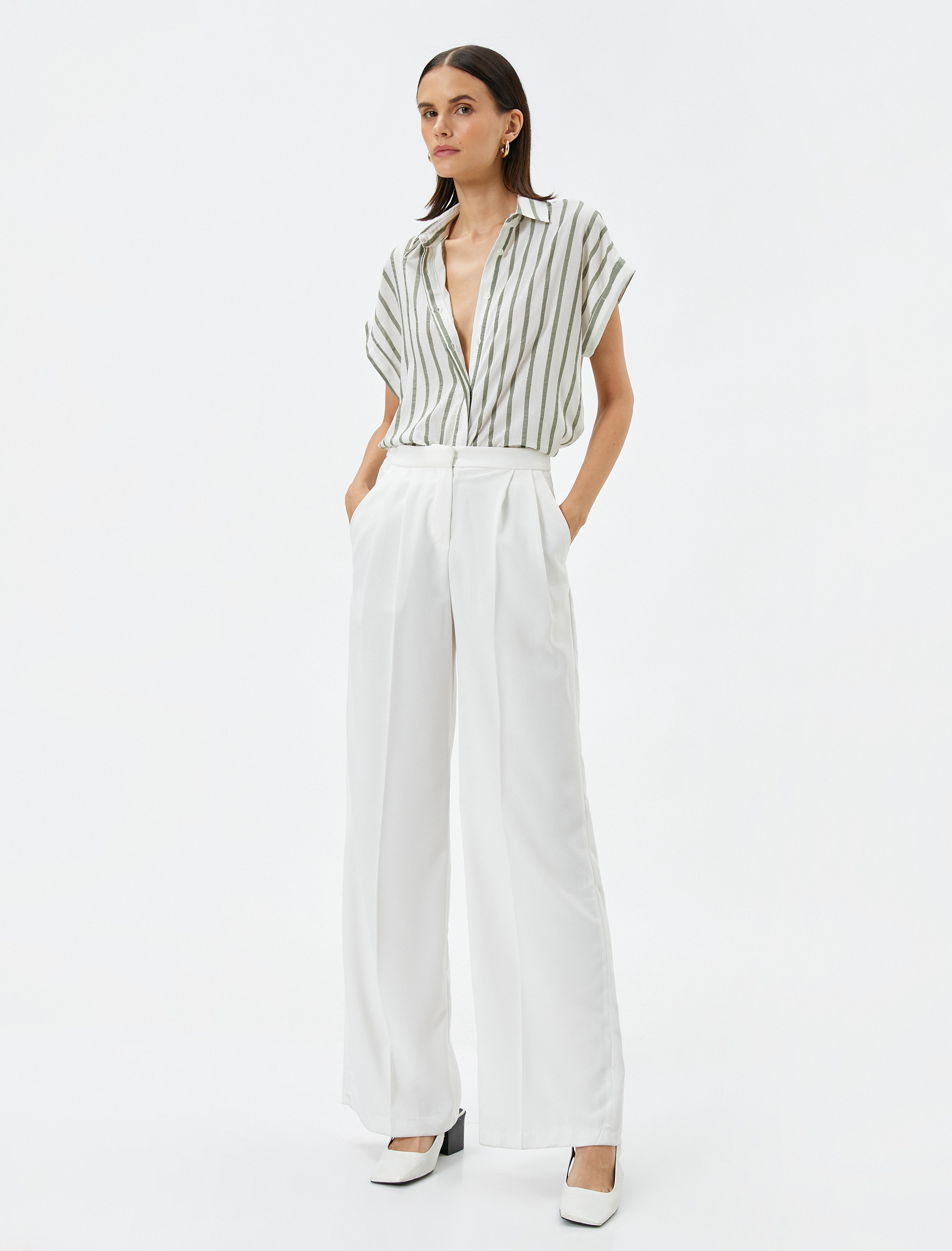   Kısa Kollu Gömlek Düğmeli Manşet Yaka Viskon Karışımlı