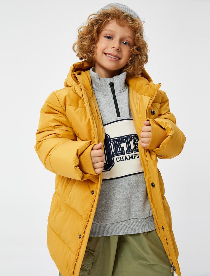 Erkek Çocuk Oversize Şişme Mont Kapşonlu Lastik Manşetli Rüzgar Kapaklı