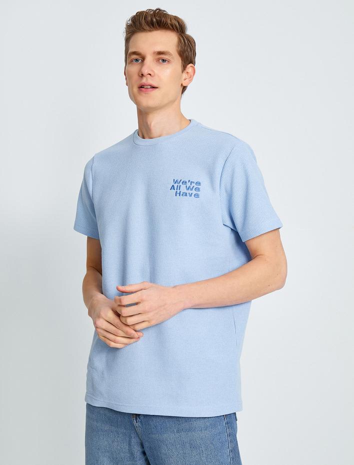  Regular Fit İşlemeli Tişört