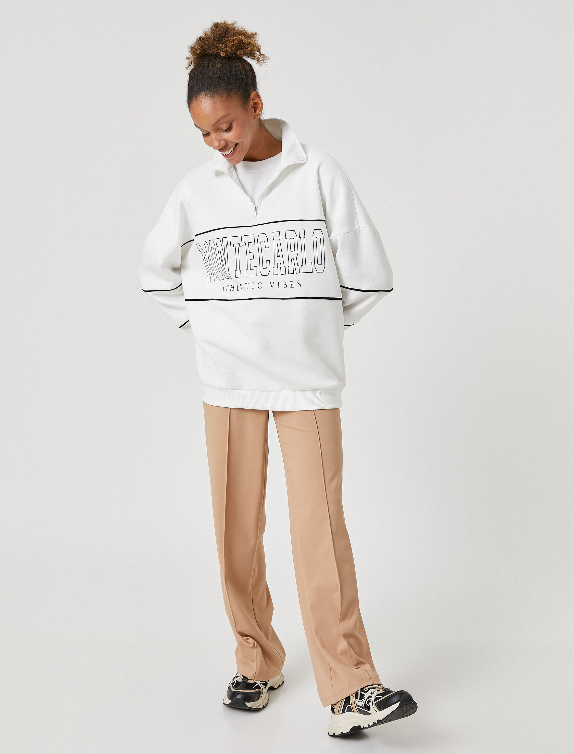   Şardonlu Oversize Sweatshirt Dik Yaka Fermuar Detaylı Uzun Kollu