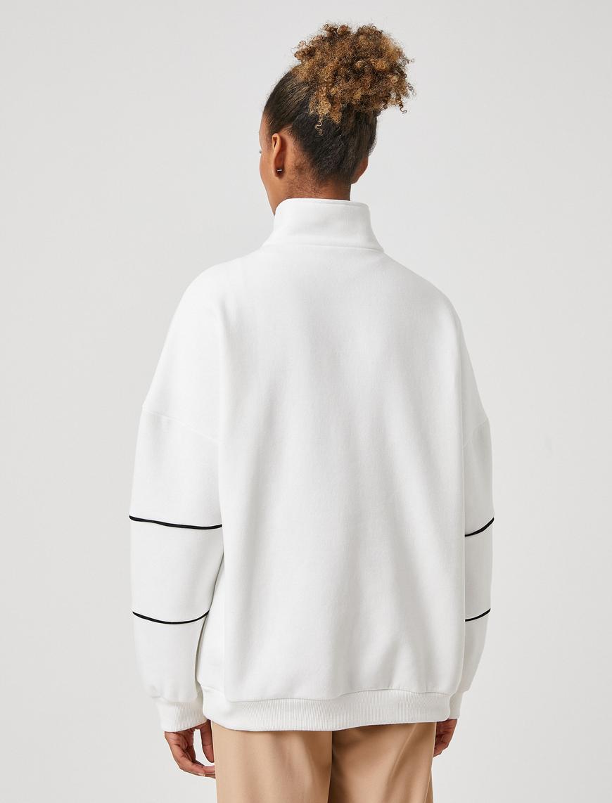   Oversize Sweatshirt Dik Yaka Fermuar Detaylı Uzun Kollu