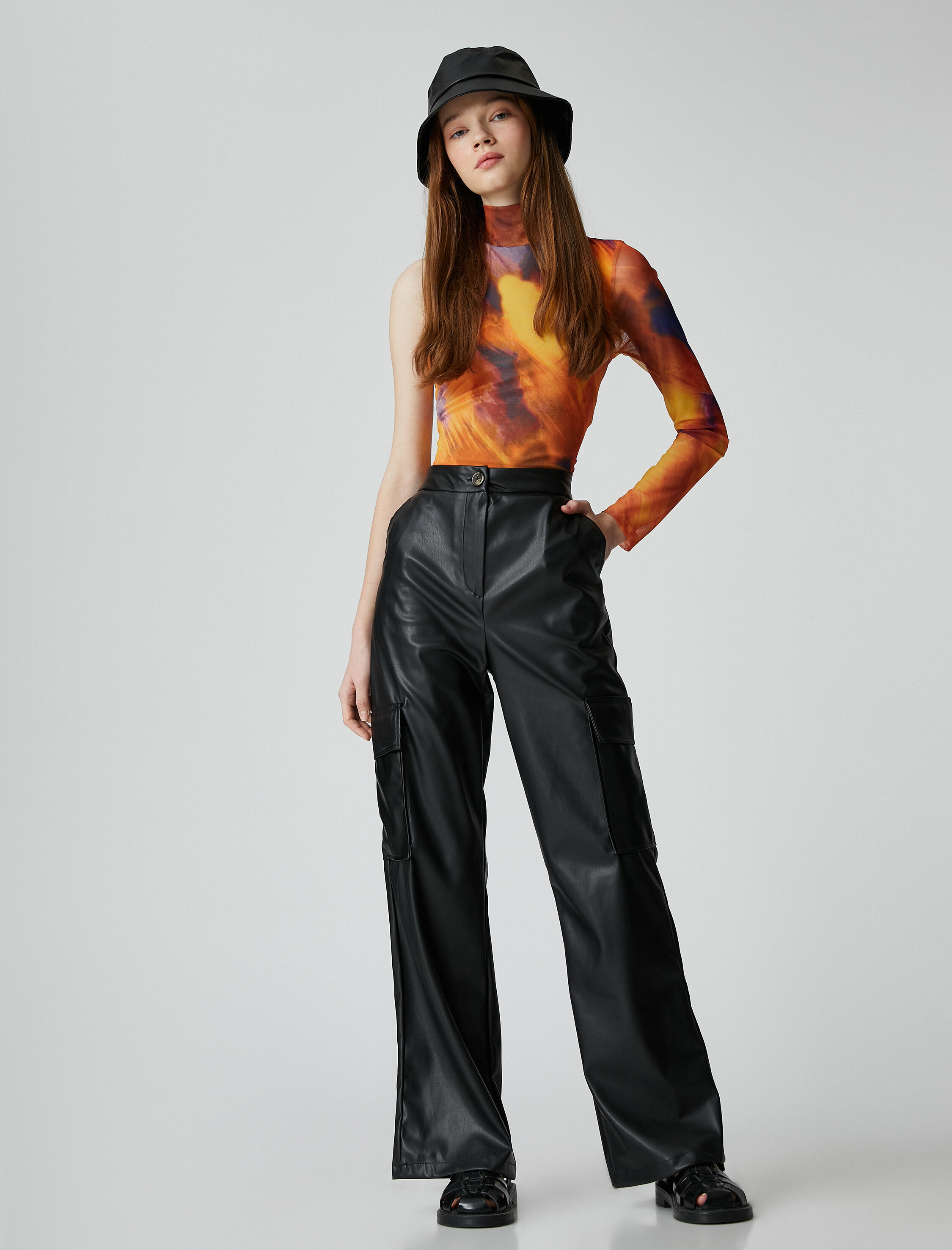   Deri Görünümlü Pantolon Kargo Cep Detaylı Normal Bel