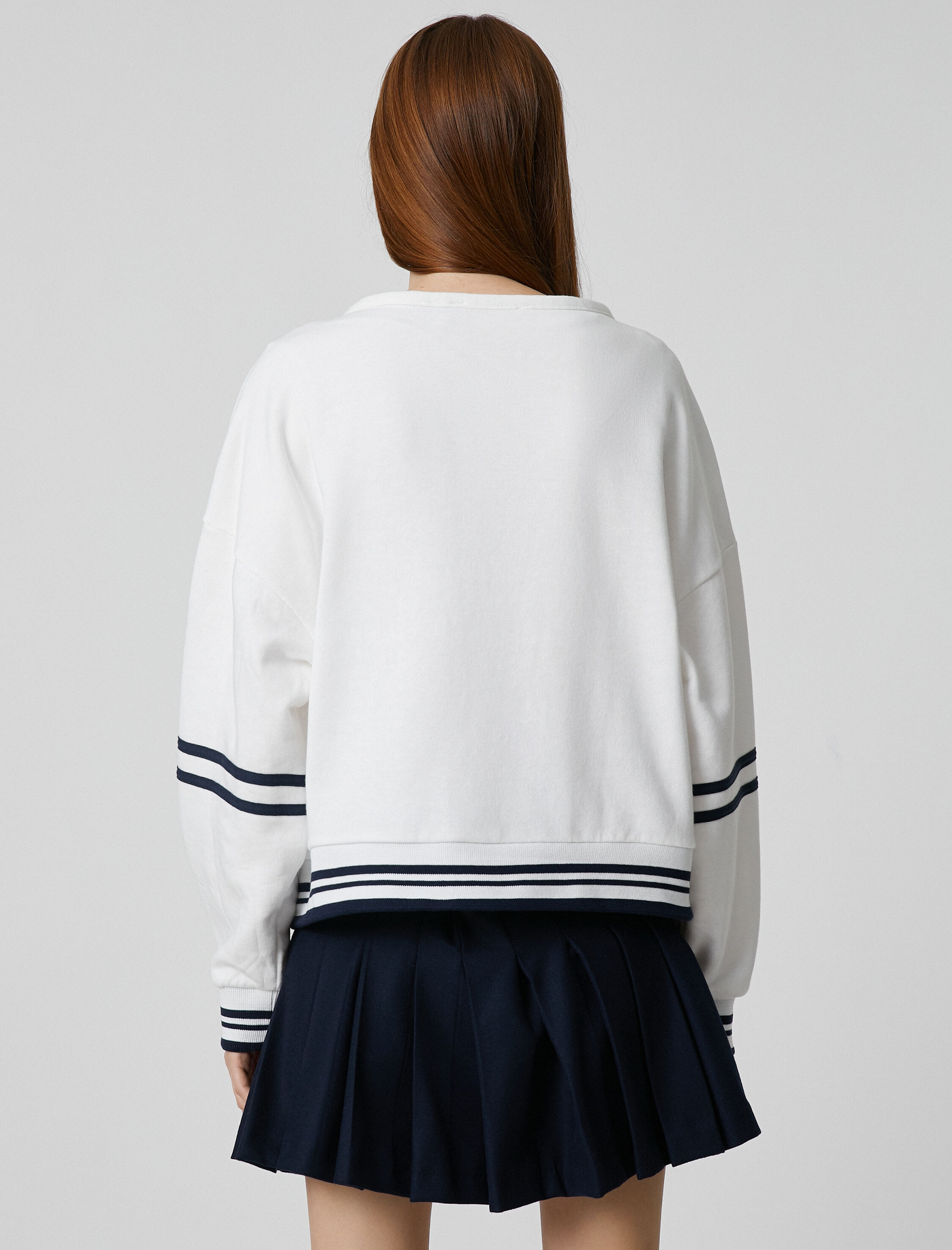   Kolej Sweatshirt Nakışlı Cep Detaylı Çıtçıt Kapama