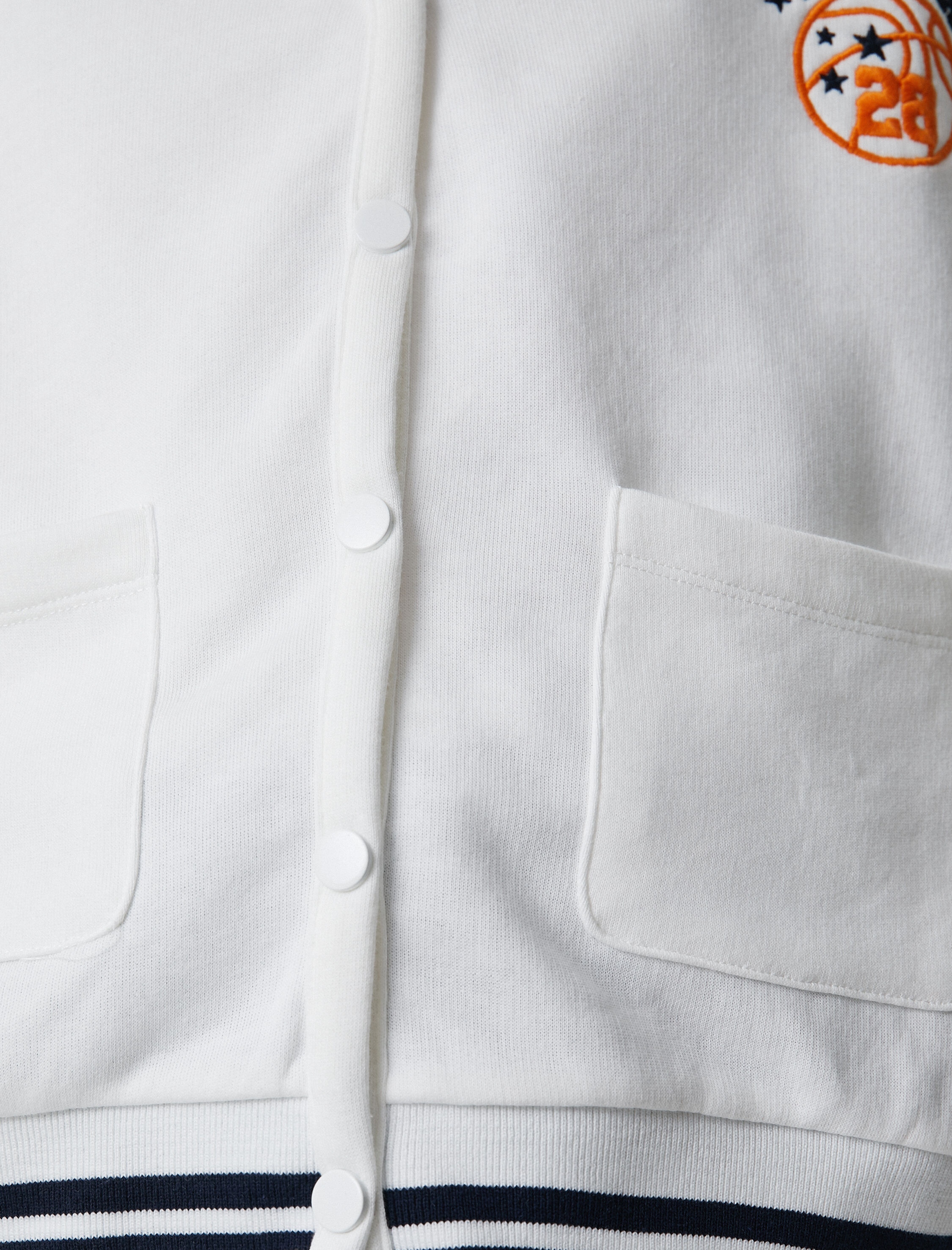   Kolej Sweatshirt Nakışlı Cep Detaylı Çıtçıt Kapama