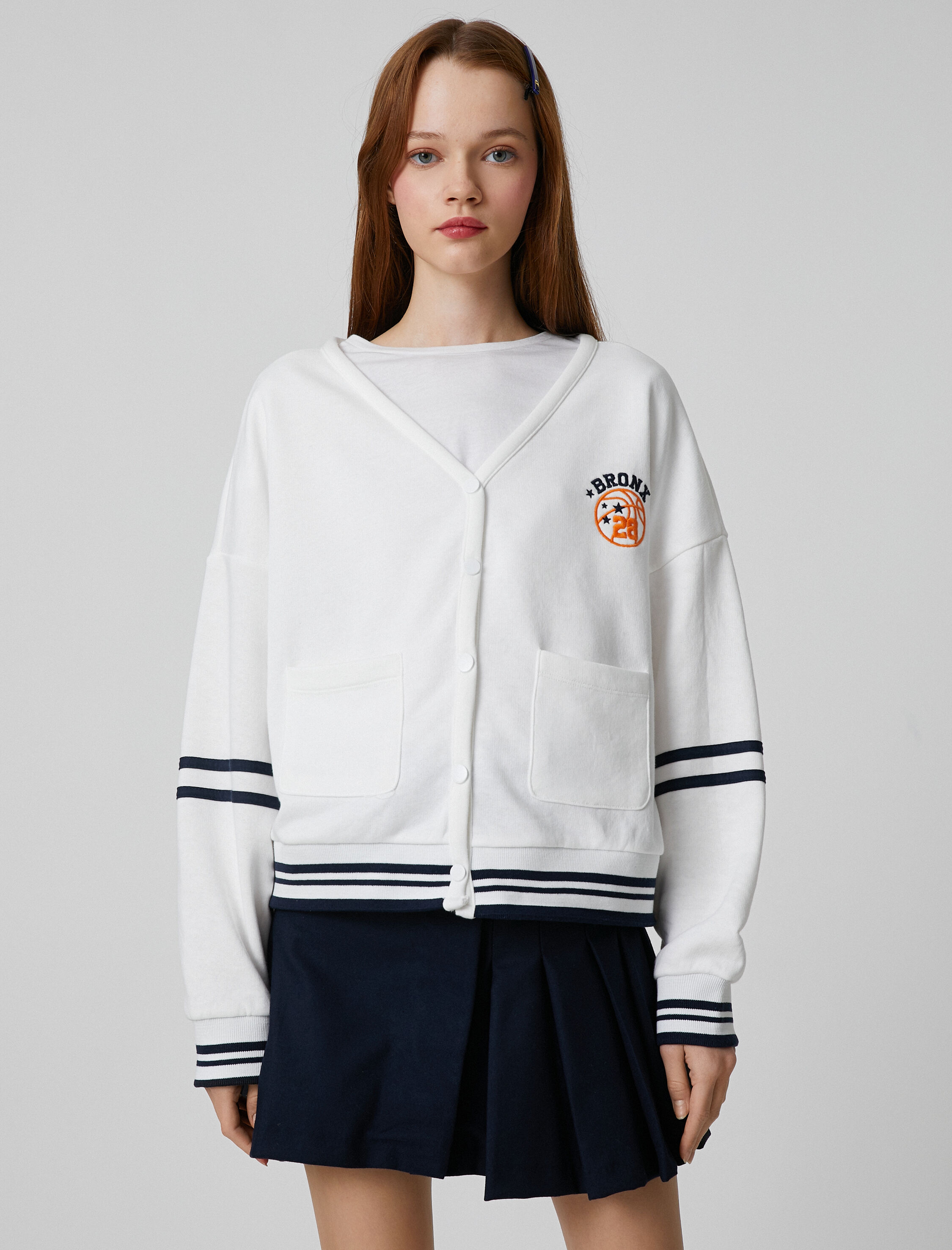   Kolej Sweatshirt Nakışlı Cep Detaylı Çıtçıt Kapama