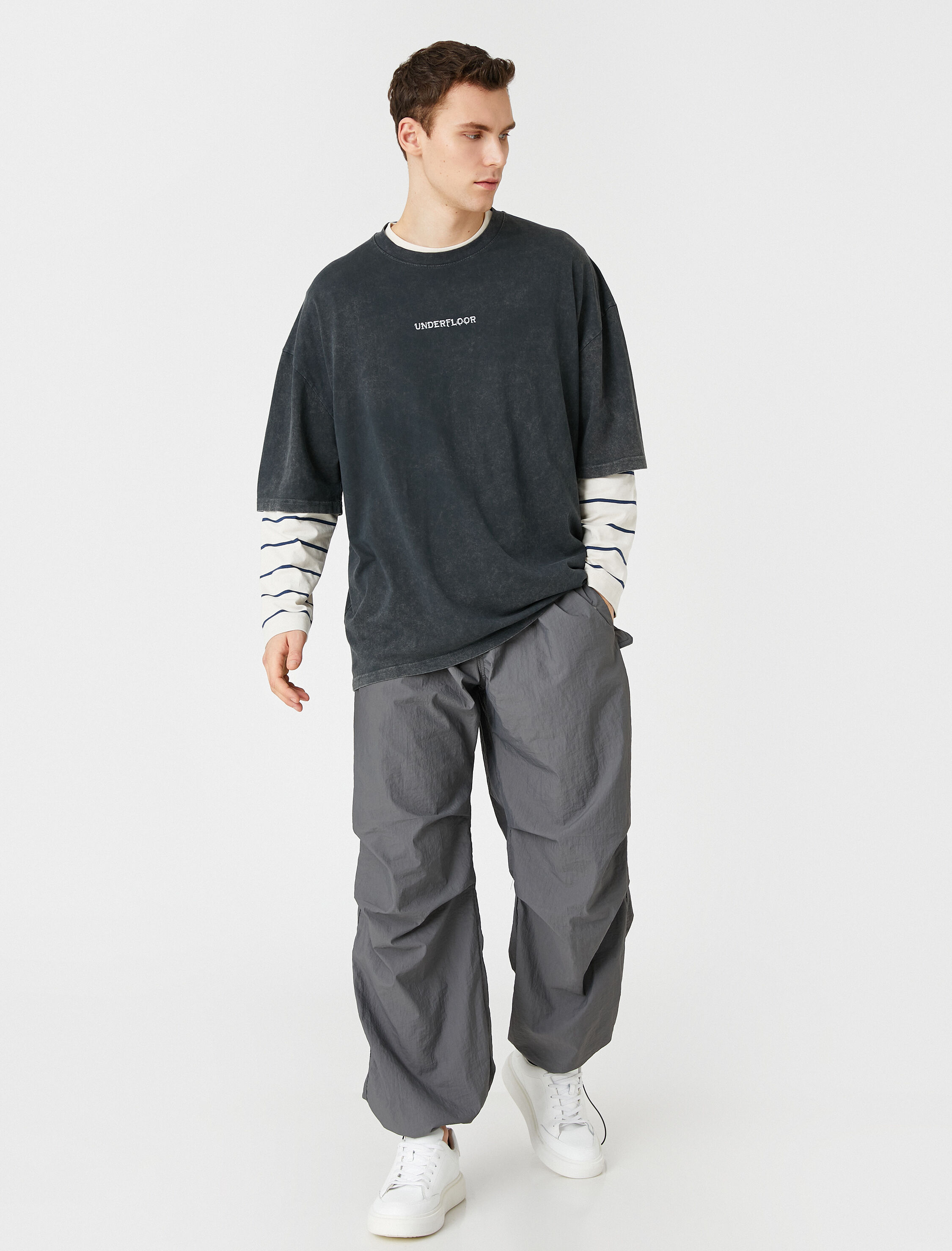   Paraşüt Pantolon Bol Kesim Beli Bağcıklı Paçası Lastikli Cep Detaylı