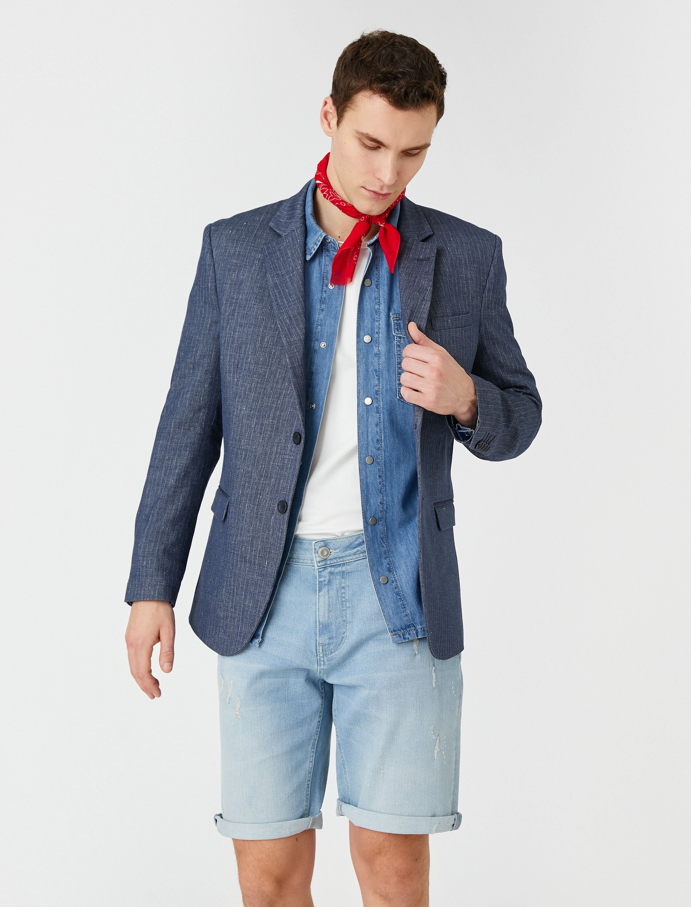   Yırtık Kot Şort Katlı Paça Detaylı Cepli Düğmeli