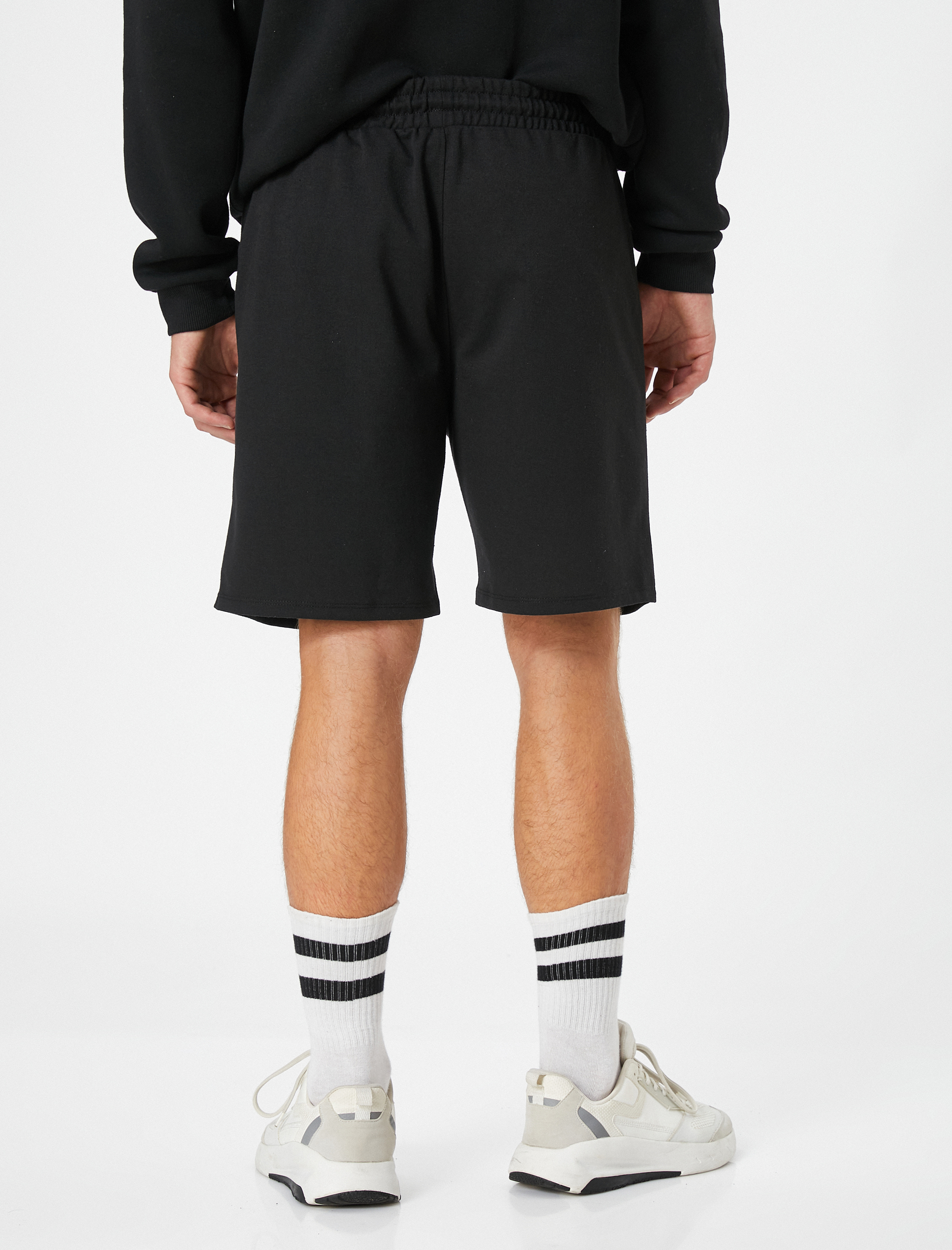   Basic Şort Beli Bağcıklı Cep Detaylı