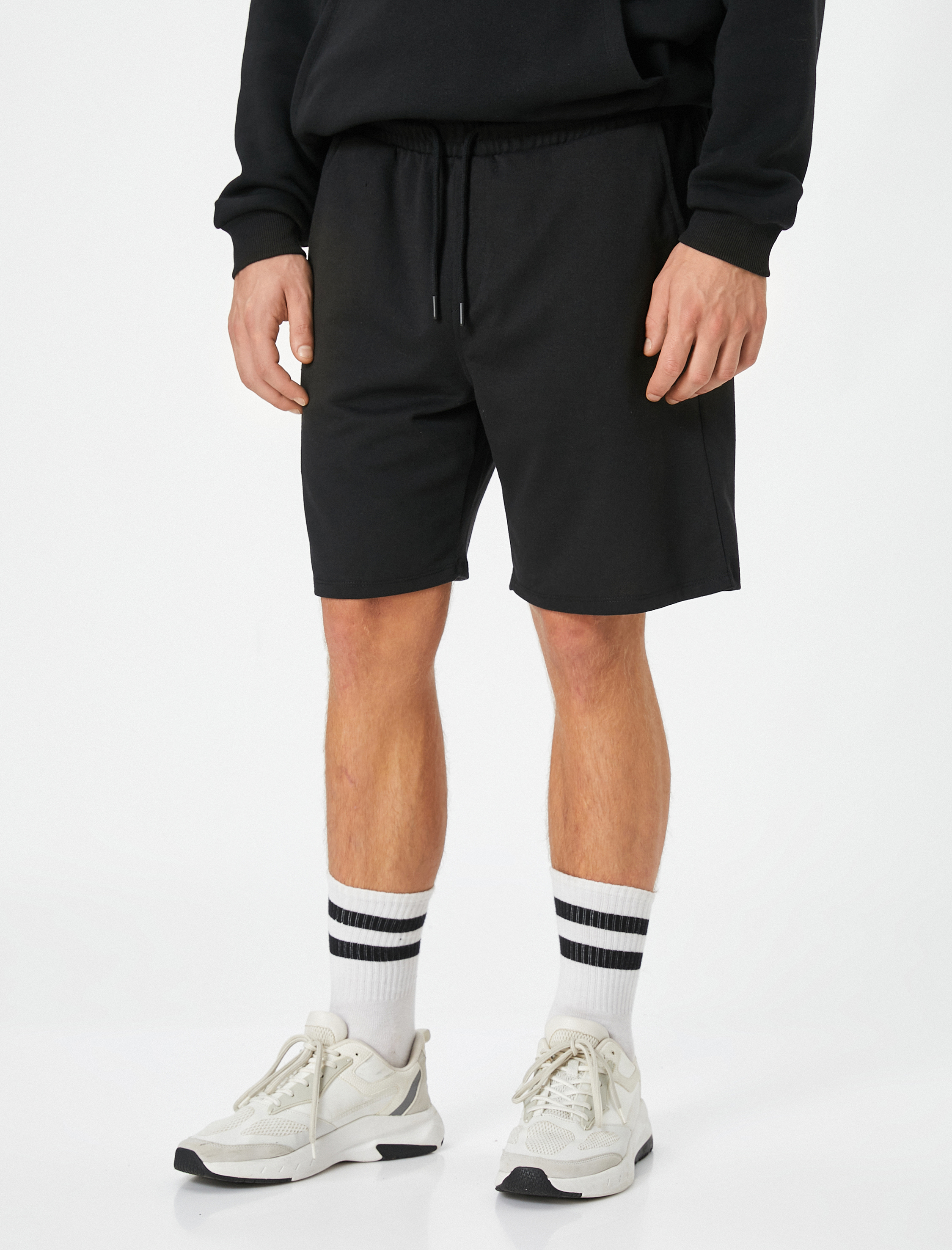   Basic Şort Beli Bağcıklı Cep Detaylı