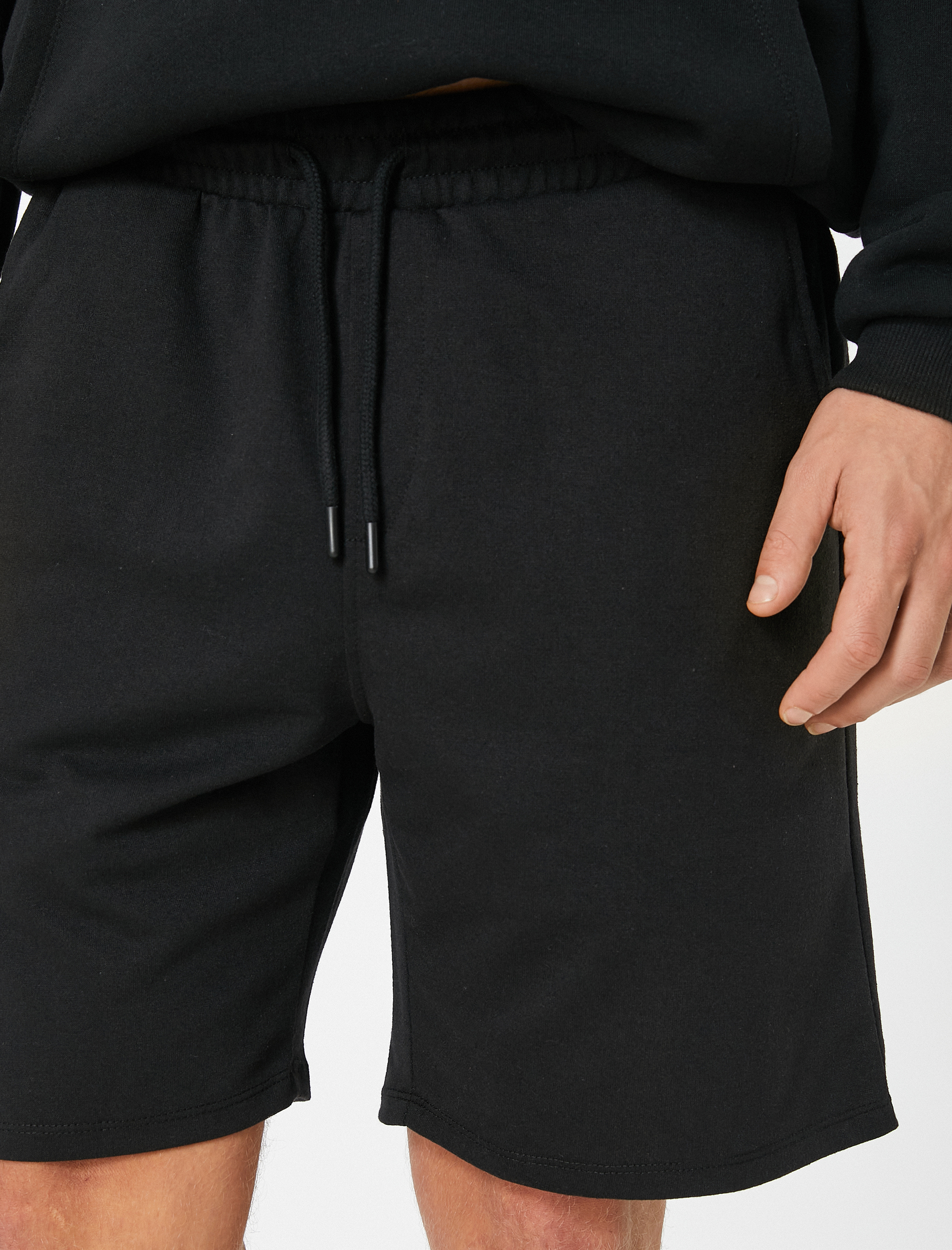   Basic Şort Beli Bağcıklı Cep Detaylı