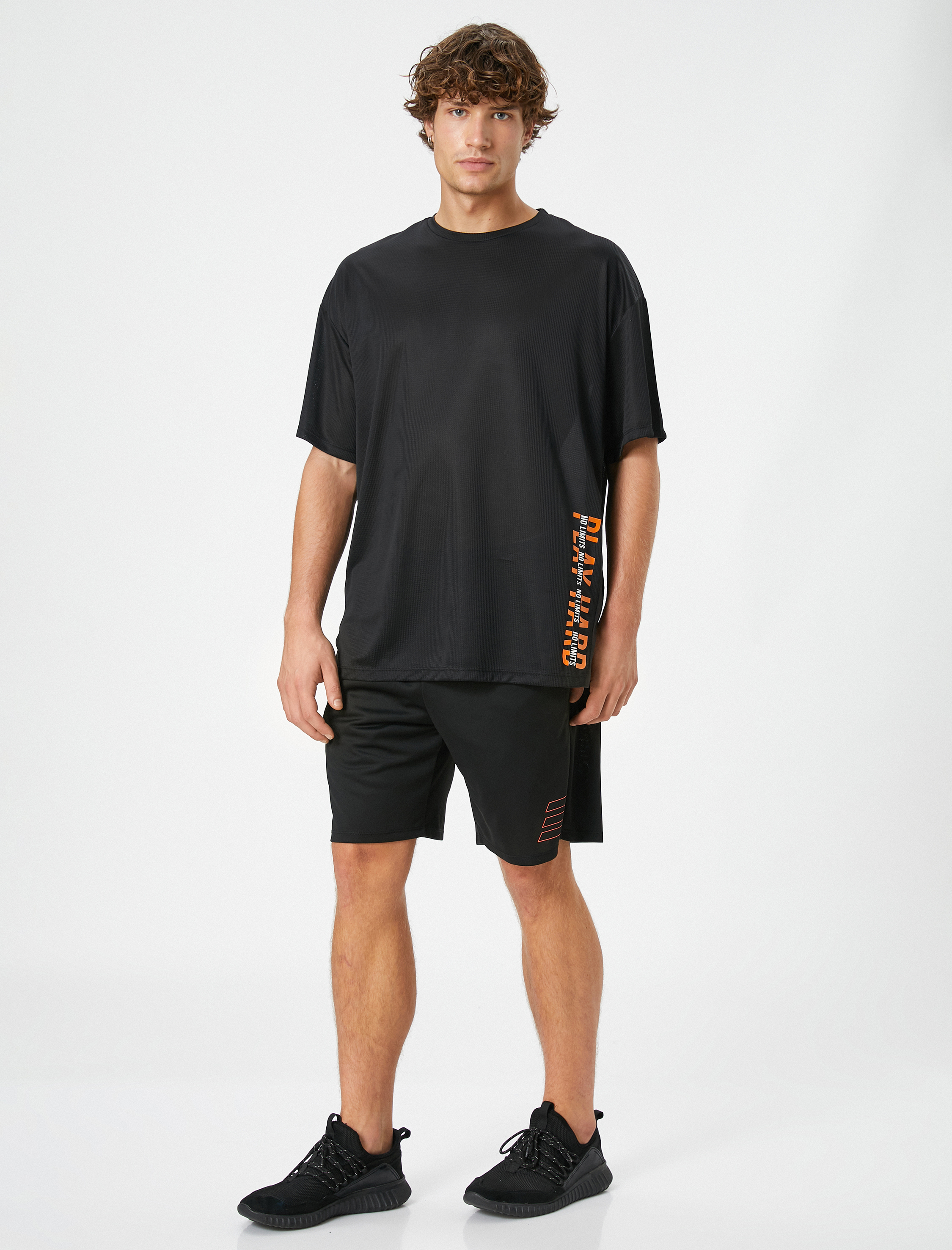   Spor Şort Kısa Beli Bağcıklı Reflektör Baskı Detaylı Cepli