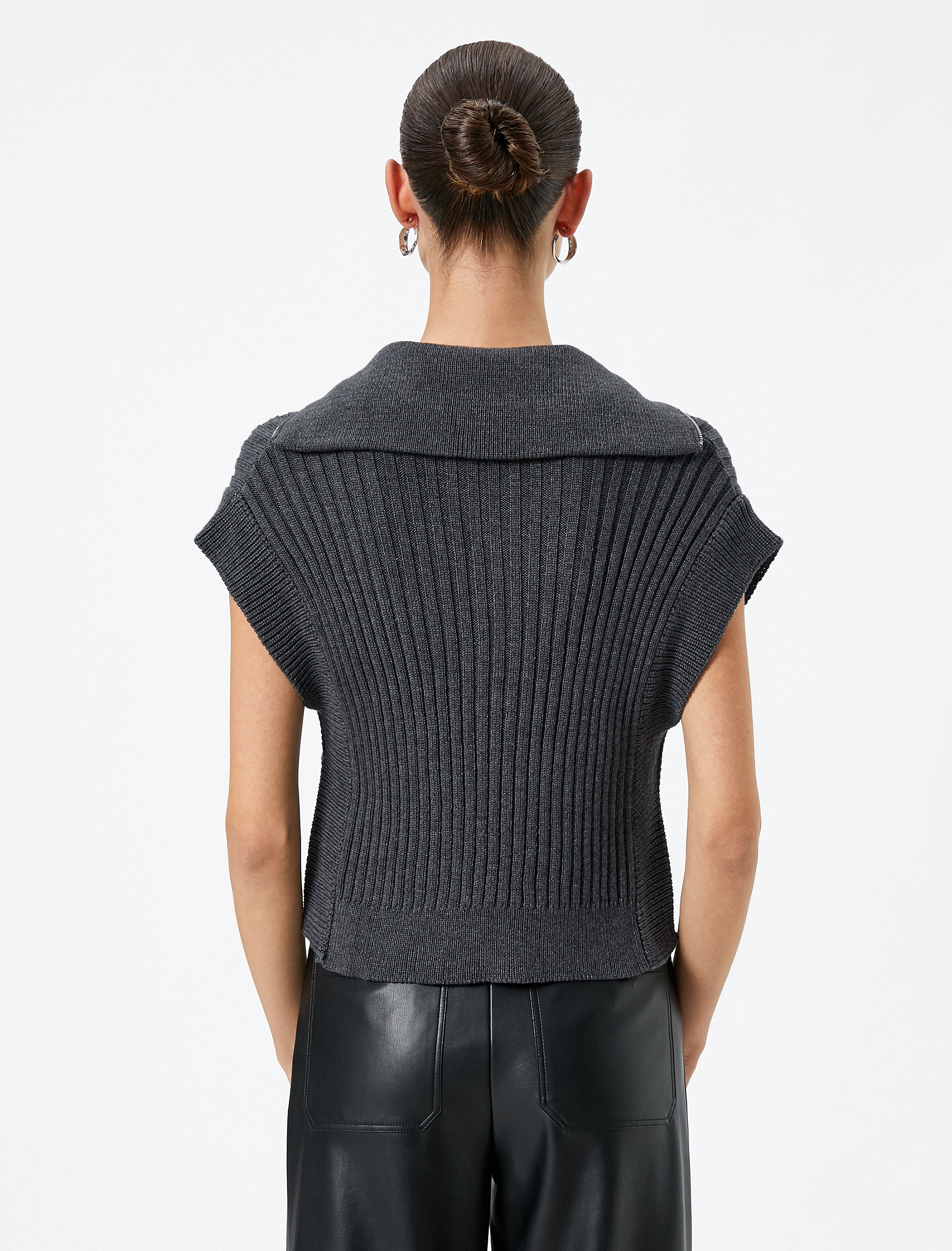   Süveter Dik Yaka Yarım Fermuarlı Ribanalı Örgü