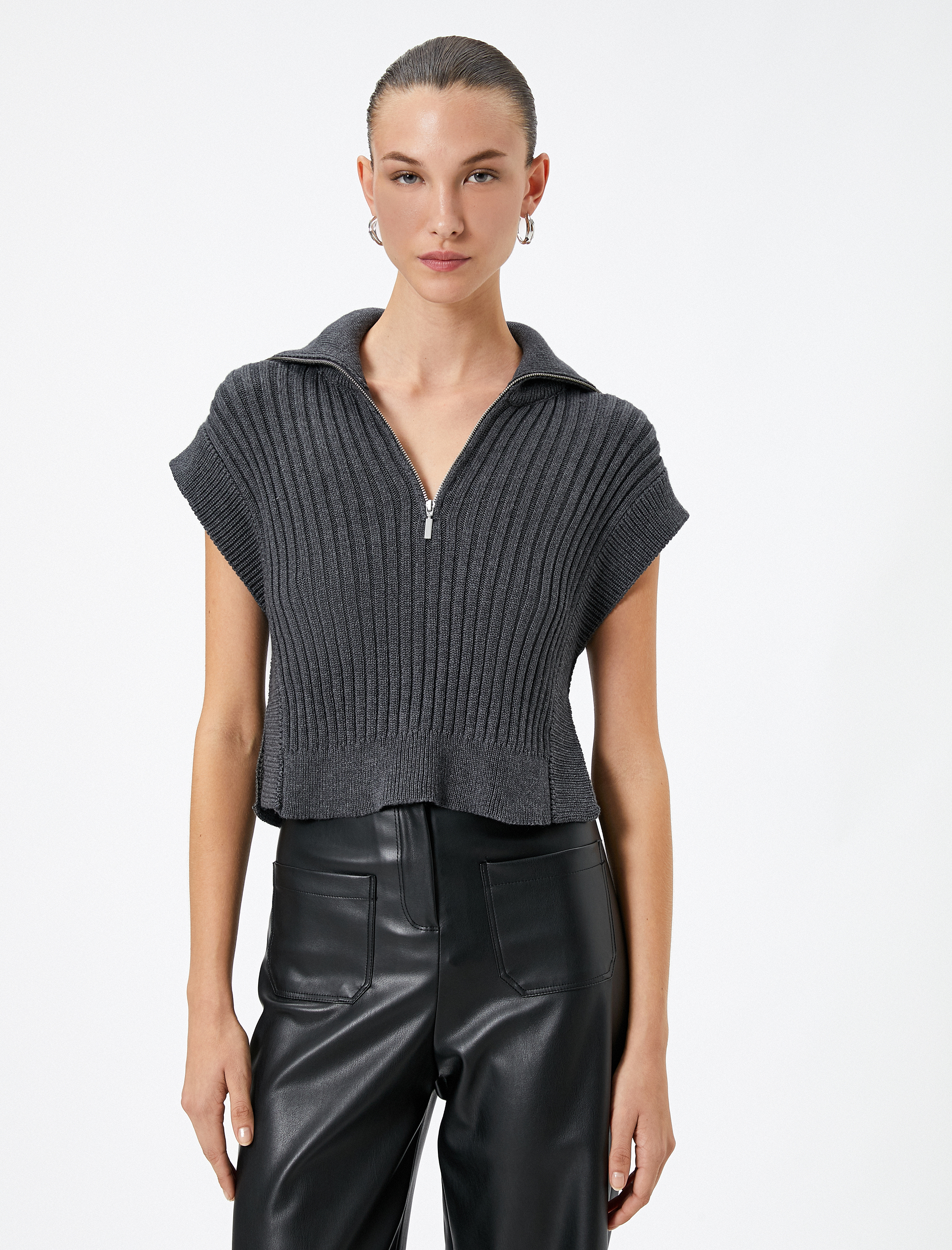   Süveter Dik Yaka Yarım Fermuarlı Ribanalı Örgü