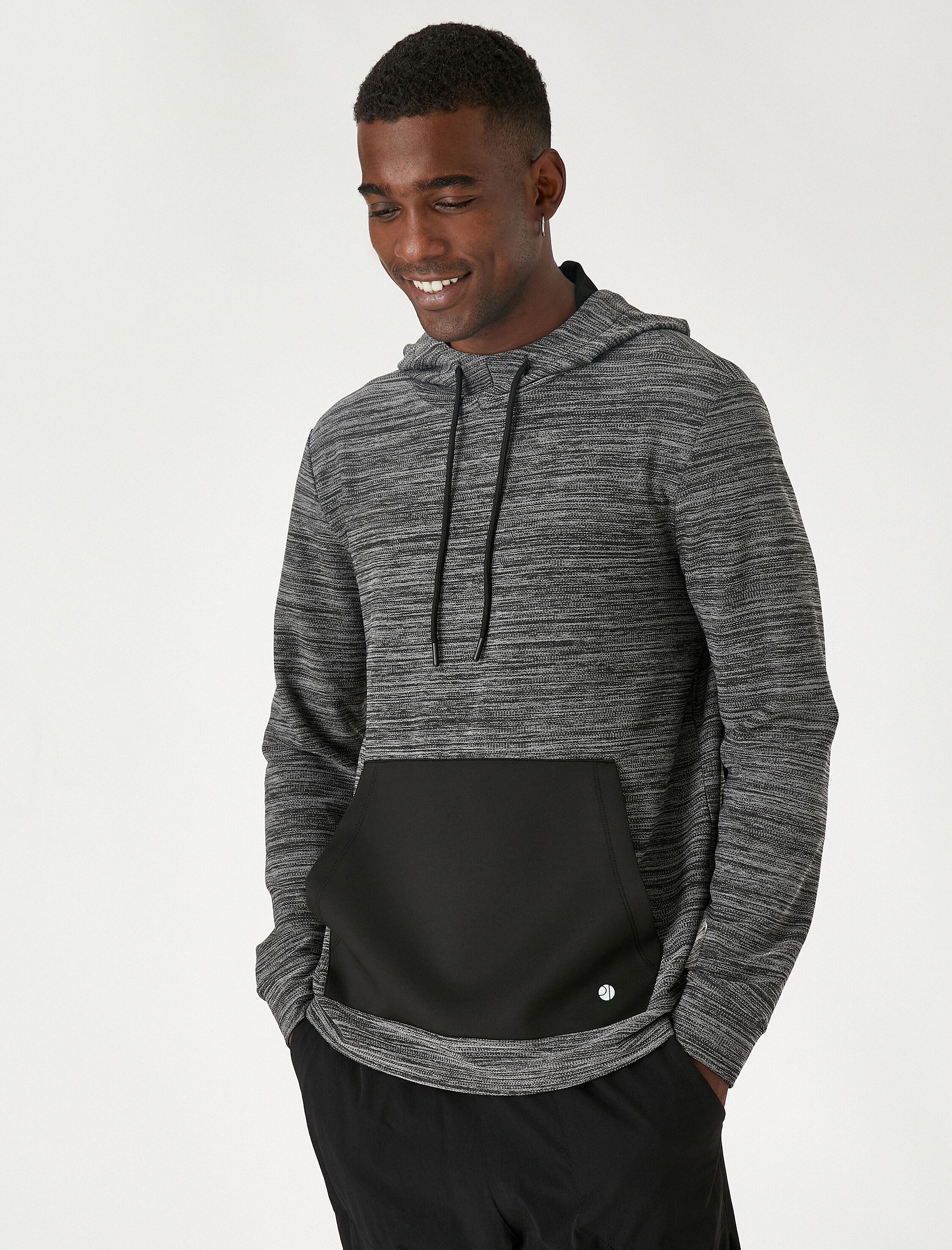   Kapşonlu Sweatshirt Cep Detaylı