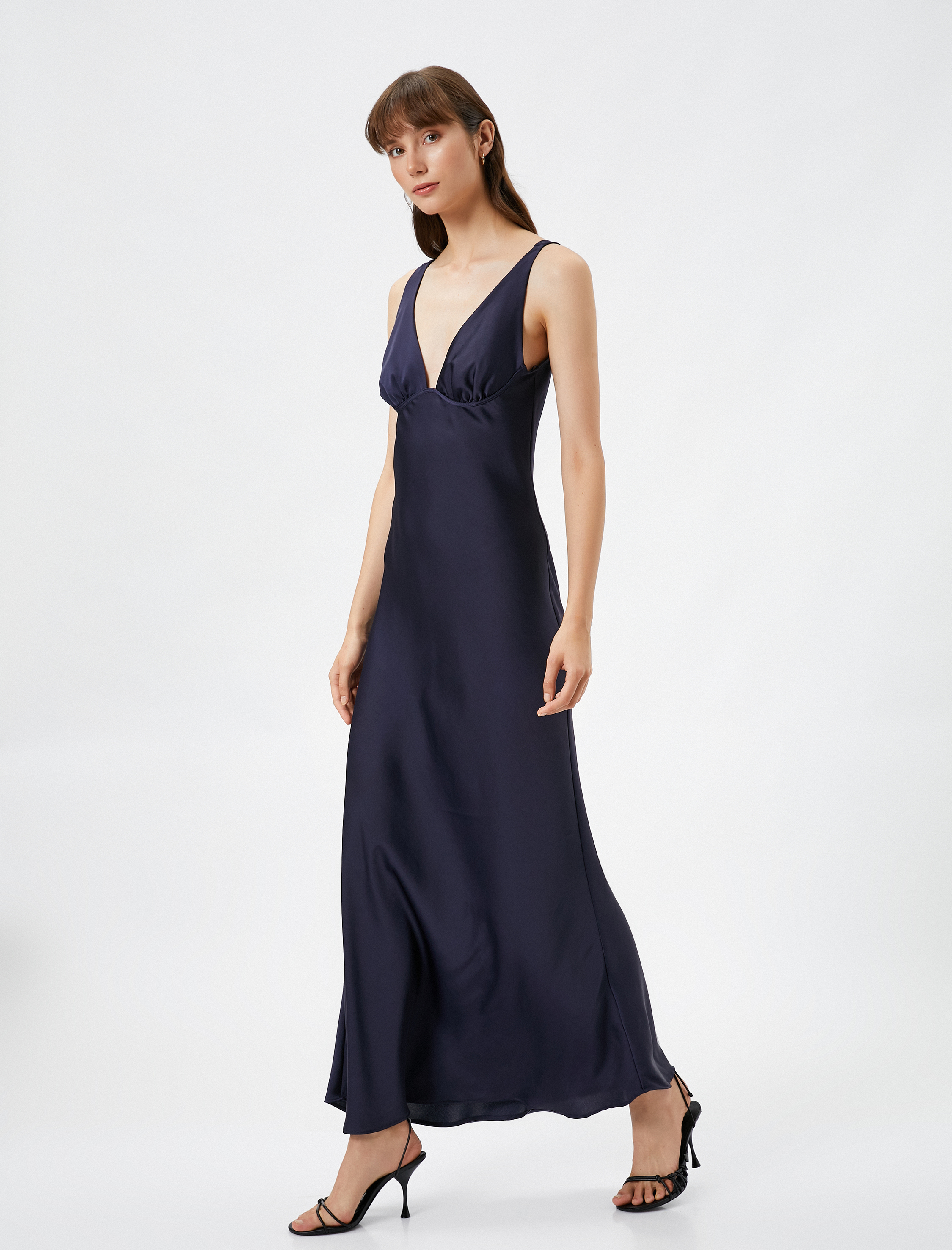   Saten Abiye Elbise Uzun Derin V Yaka Kalın Askılı