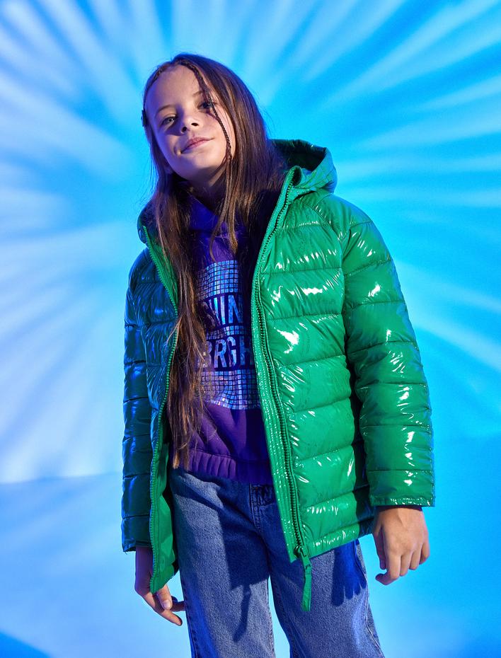 Kız Çocuk Parlak Şişme Mont Kapüşonlu Cepli Fermuarlı