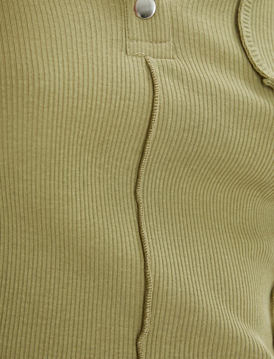   Kapüşonlu Crop Tişört Önü Yarım Çıtçıt Kapamalı Uzun Kollu Pamuklu