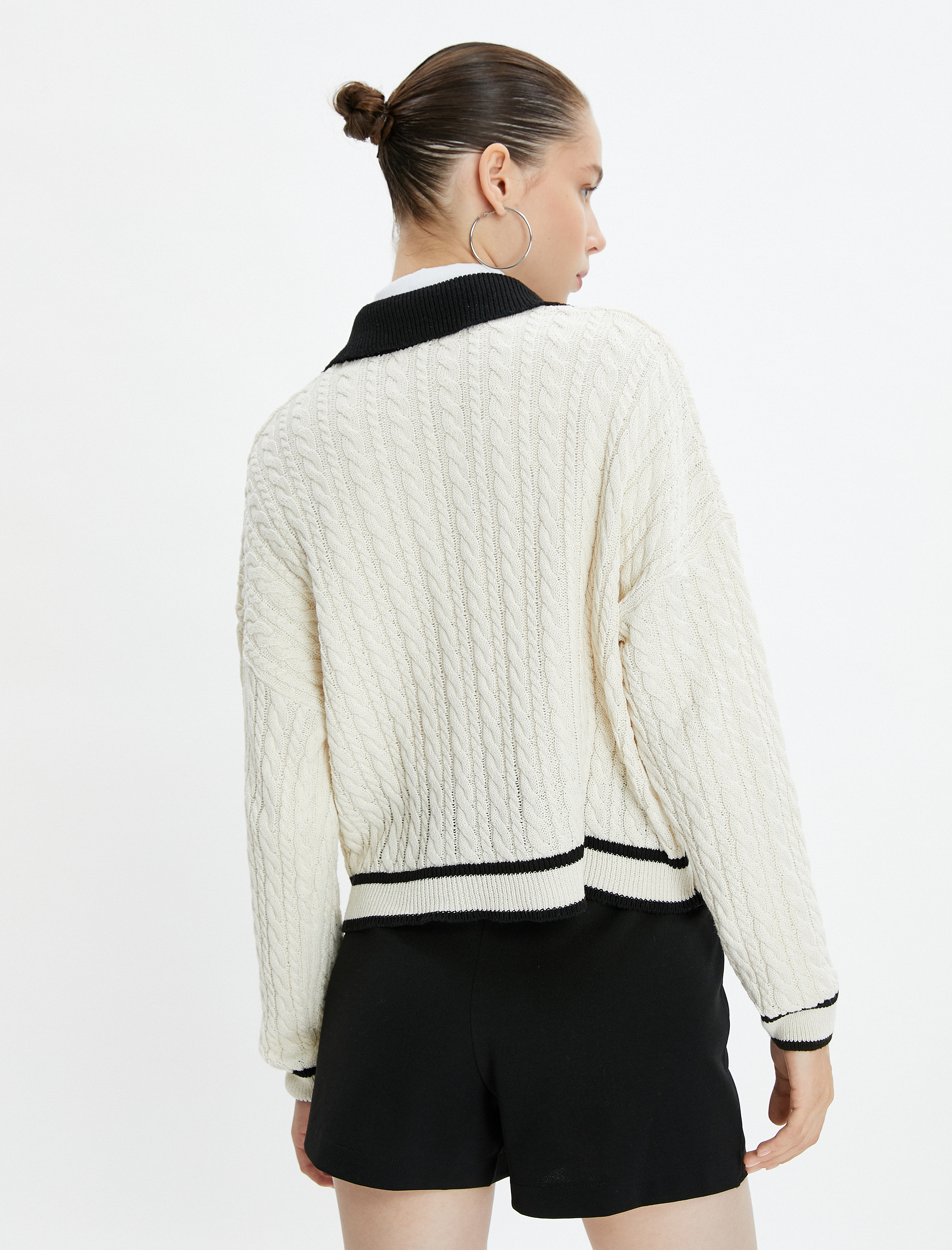   Polo Yaka Saç Örgü Triko Kazak Renk Kontrast Detaylı