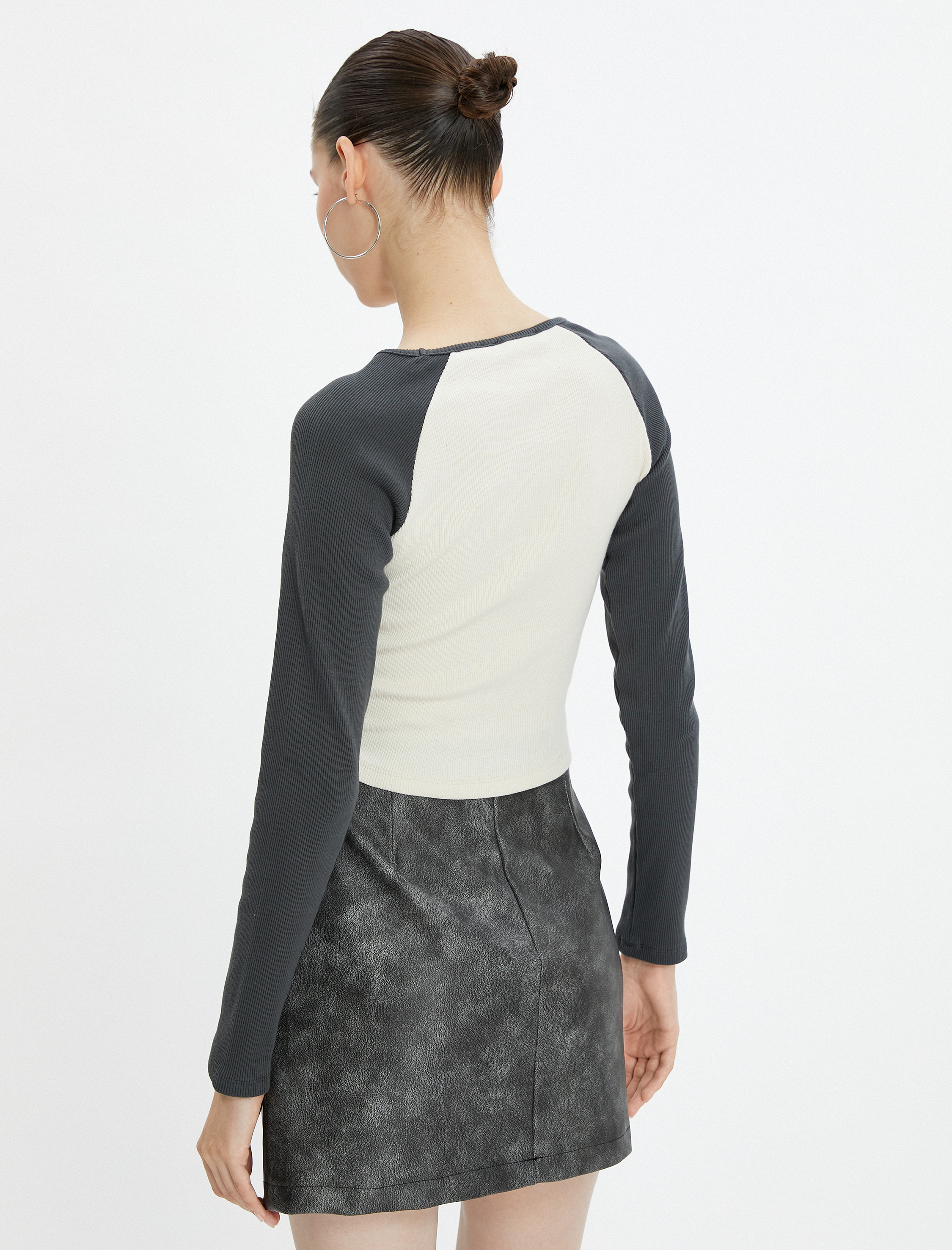   Uzun Reglan Kollu Tişört Renk Kontrastlı Fotoğraf Baskılı Bisiklet Yaka Pamuklu