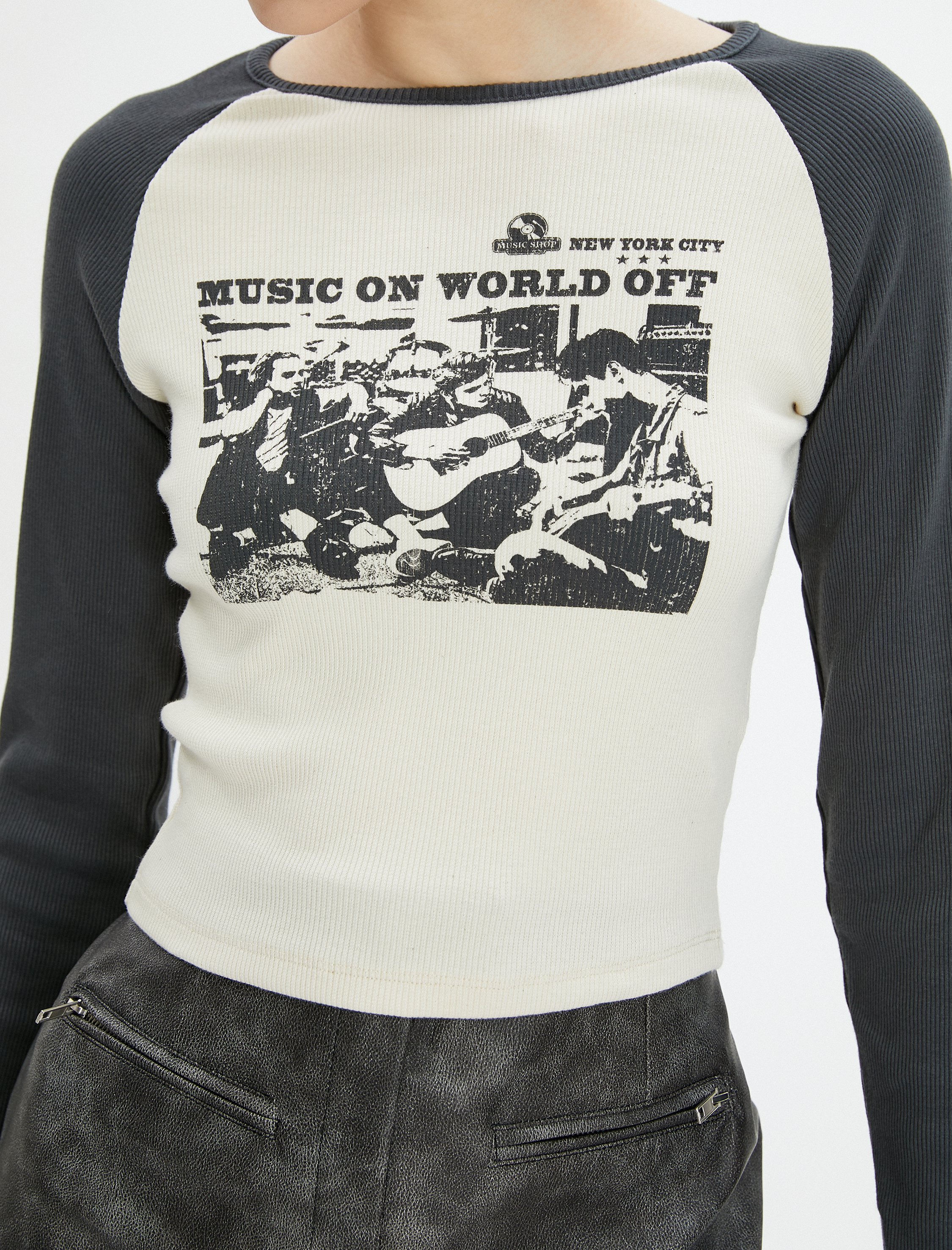   Uzun Reglan Kollu Tişört Renk Kontrastlı Fotoğraf Baskılı Bisiklet Yaka Pamuklu