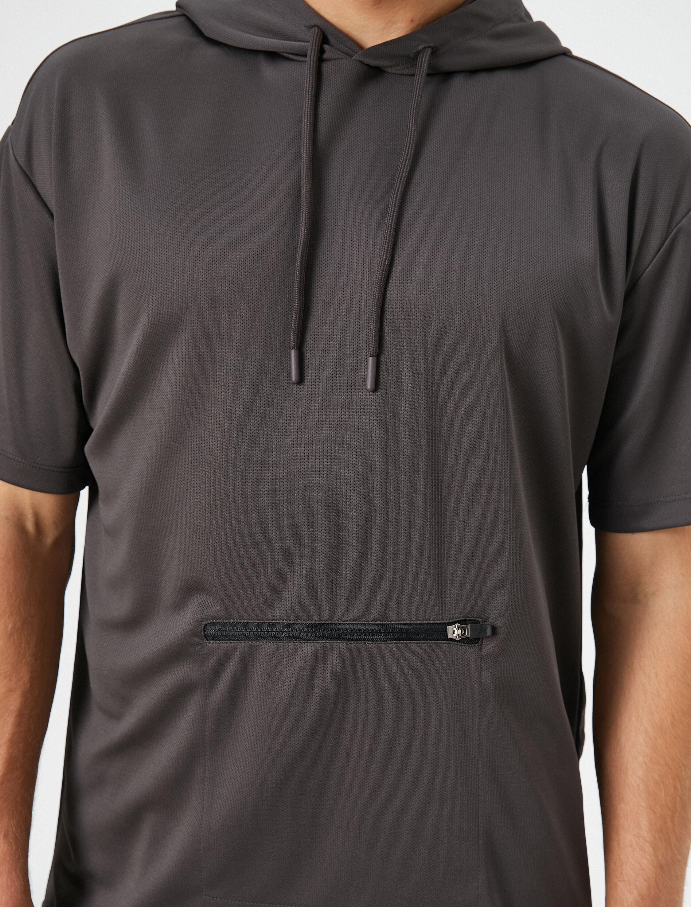   Kapşonlu Tişört Spor Fermuar Cep Detaylı Kısa Kollu