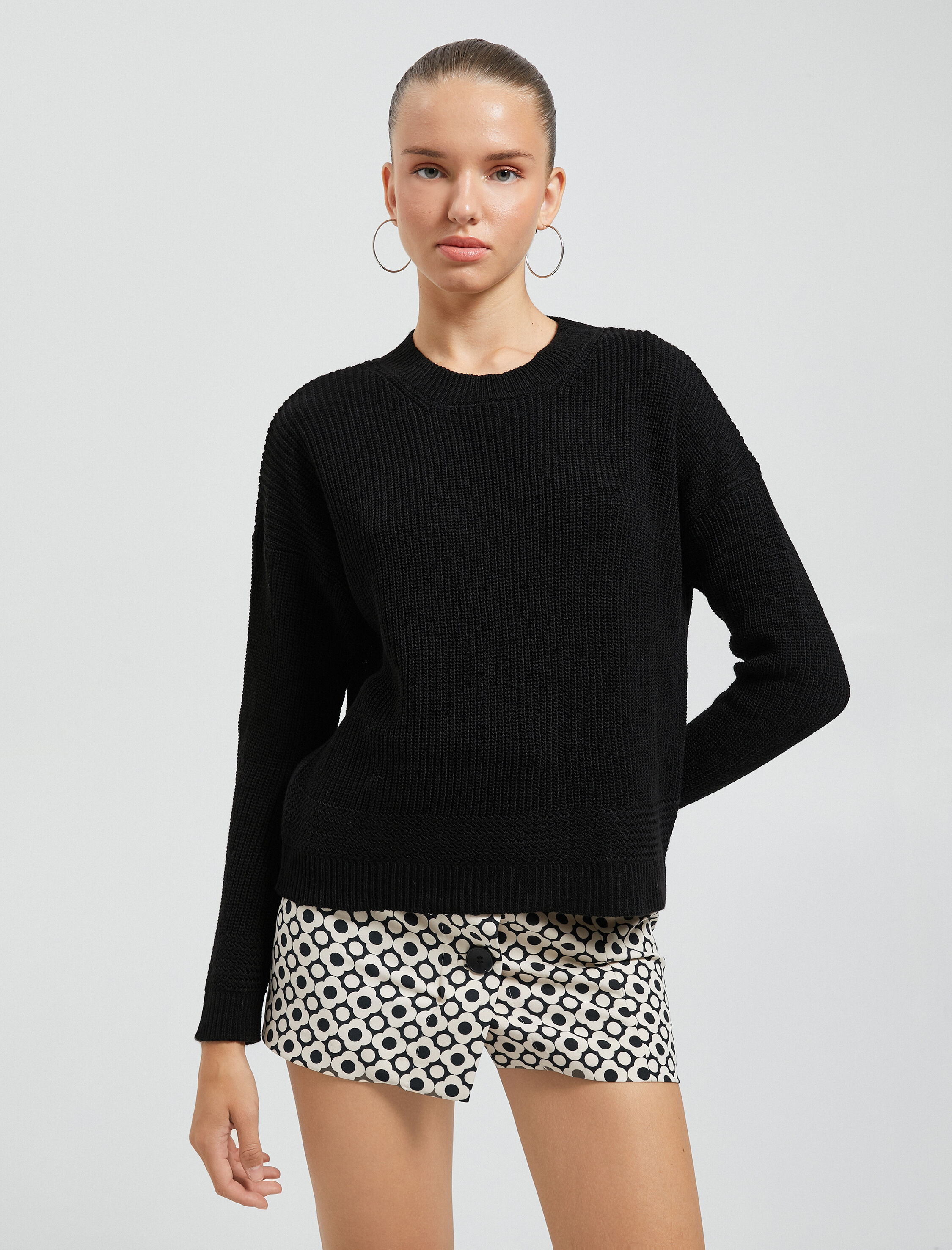   Basic Triko Kazak Yuvarlak Yaka Uzun Kollu