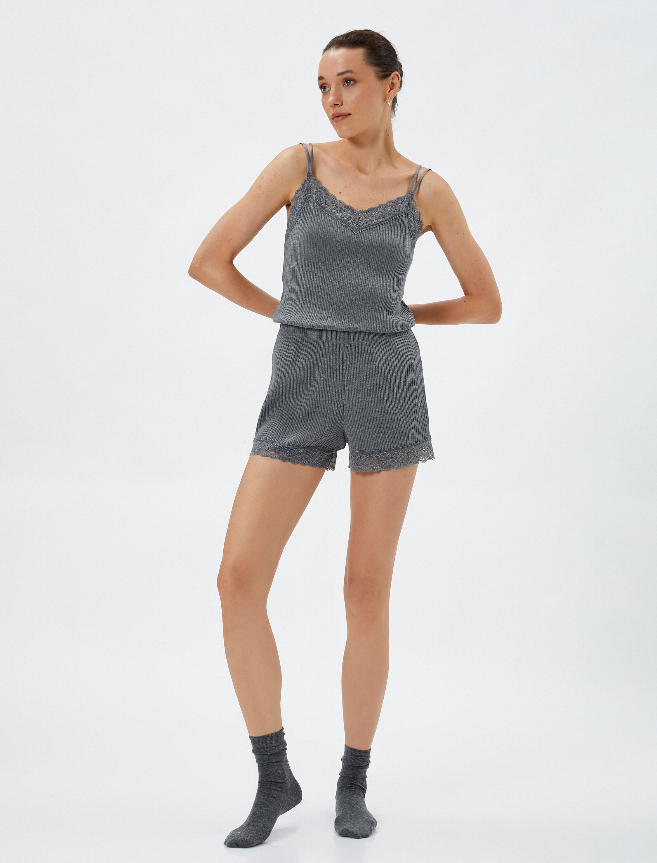   Dantelli Pijama Üstü İnce Askılı Fitilli