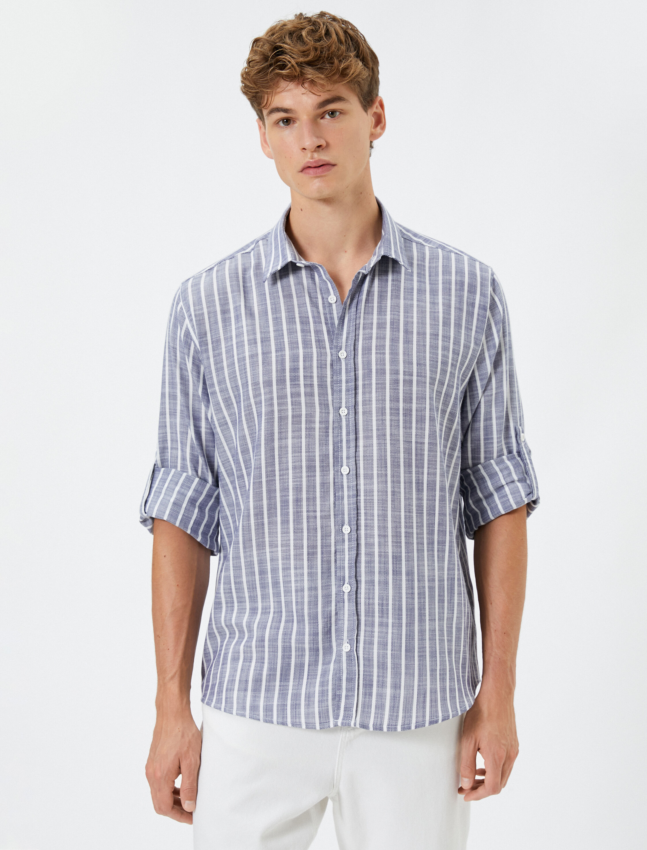   Uzun Kollu Gömlek Klasik Yaka Düğmeli Kıvrılabilir Kol Detaylı