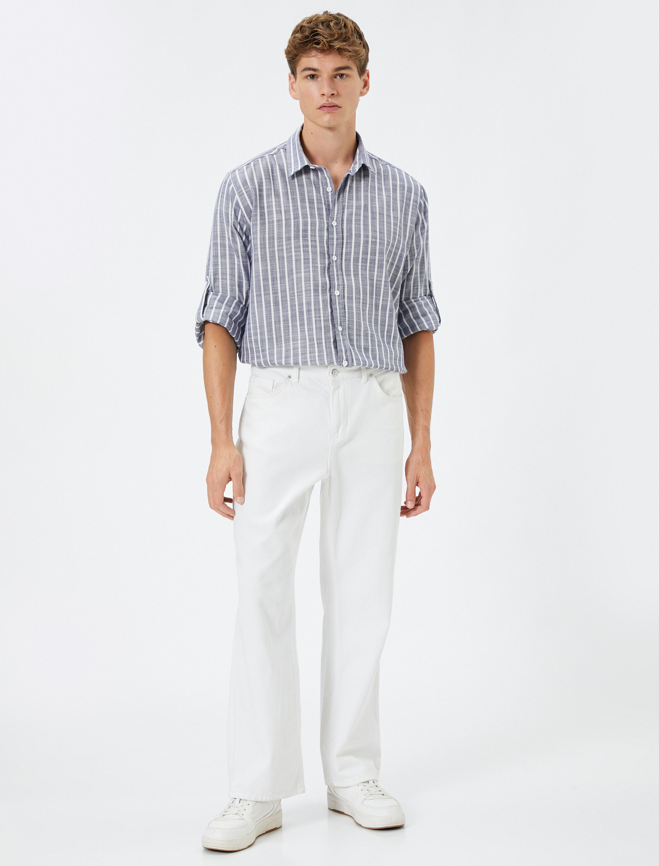   Uzun Kollu Gömlek Klasik Yaka Düğmeli Kıvrılabilir Kol Detaylı