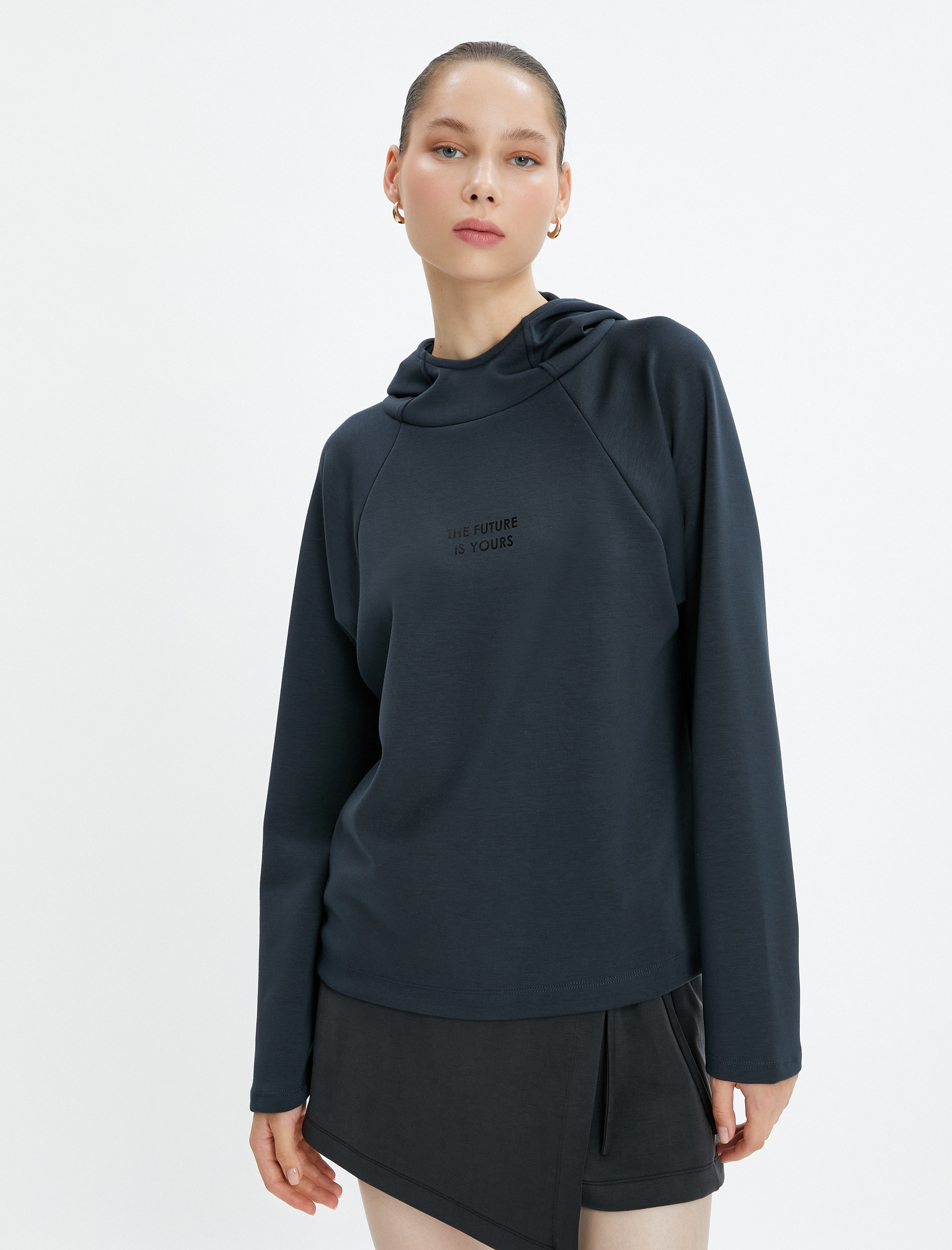   Kapşonlu Sweatshirt Dik Yaka Rahat Kesim Modal Kumaş Yumuşak Tuşe Dokulu