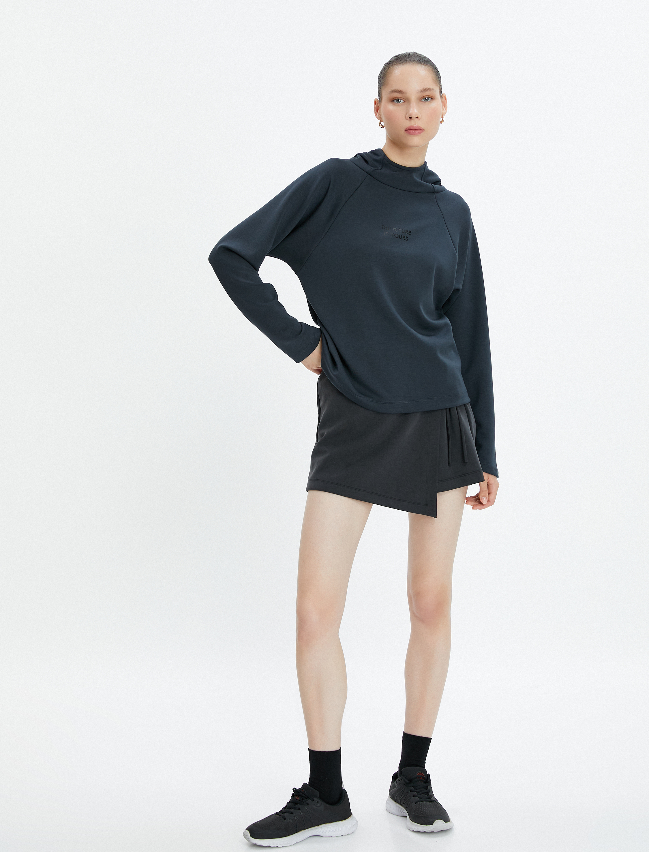   Kapşonlu Sweatshirt Dik Yaka Rahat Kesim Modal Kumaş Yumuşak Tuşe Dokulu