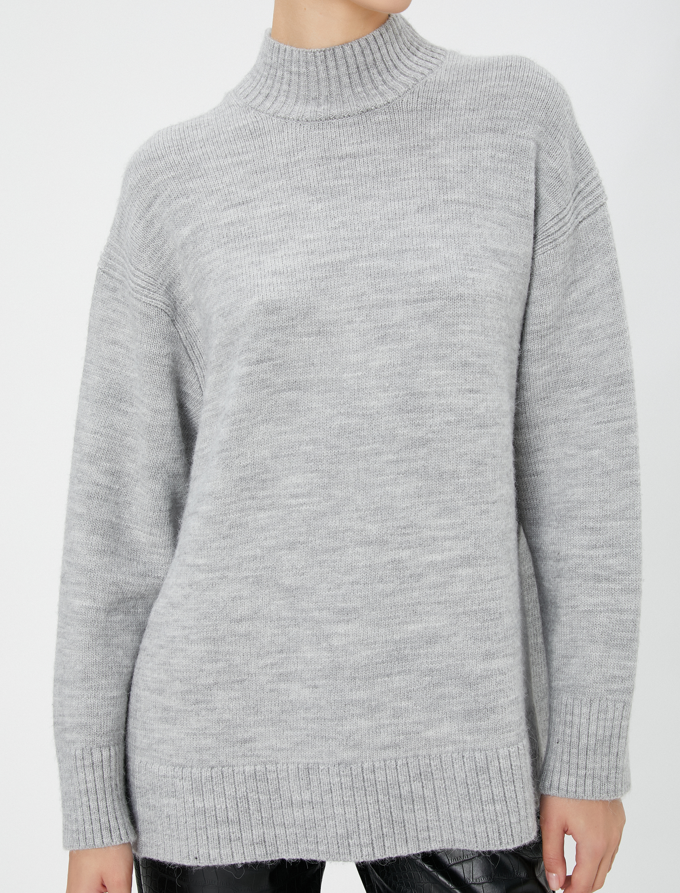   Triko Tunik Boğazlı Yumuşak Dokulu Asimetrik Kesim