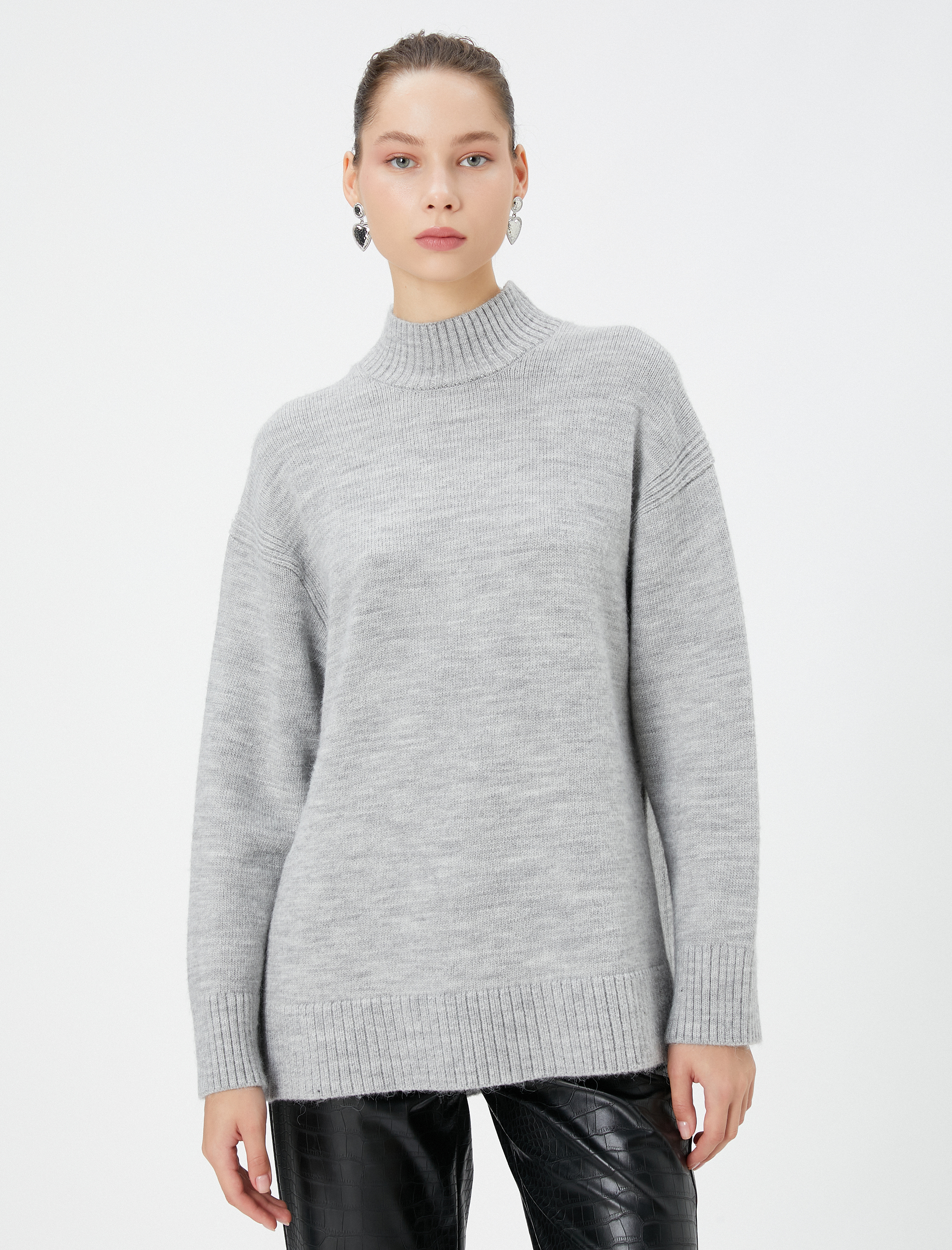   Triko Tunik Boğazlı Yumuşak Dokulu Asimetrik Kesim