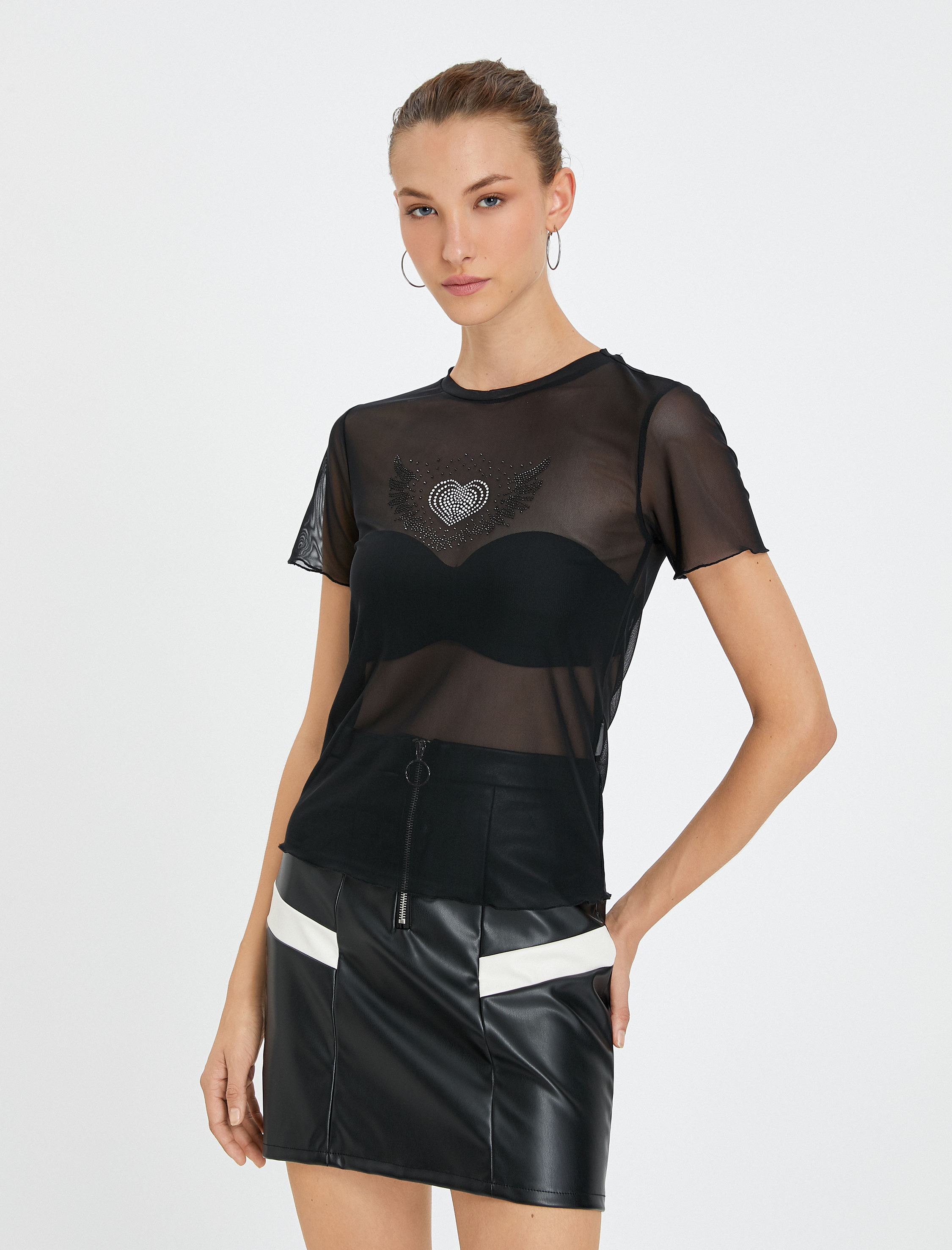 Transparan Tül Tişört Parlak Kalp İşlemeli Kısa Kollu