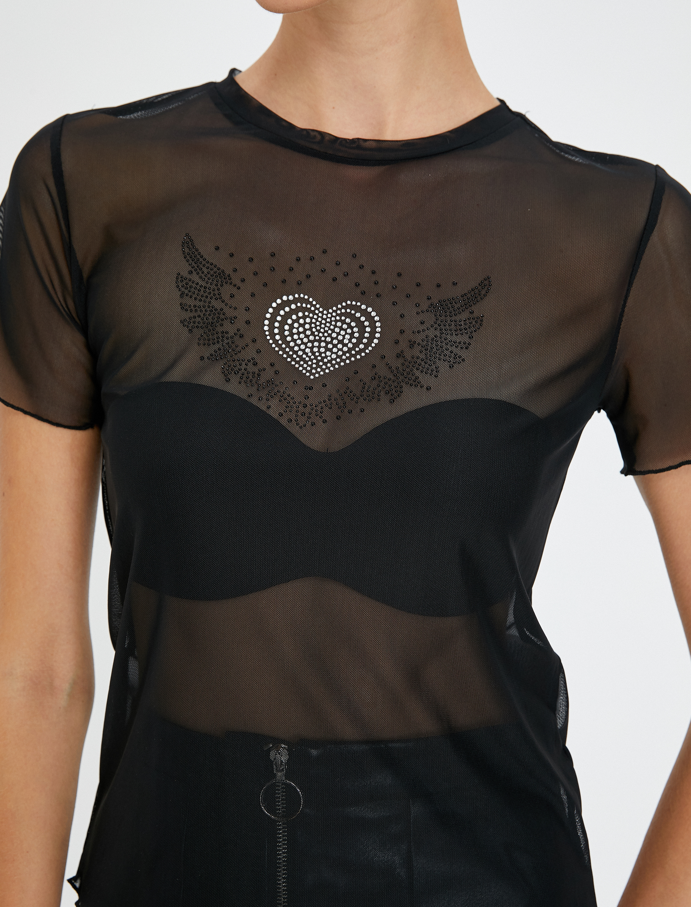 Transparan Tül Tişört Parlak Kalp İşlemeli Kısa Kollu