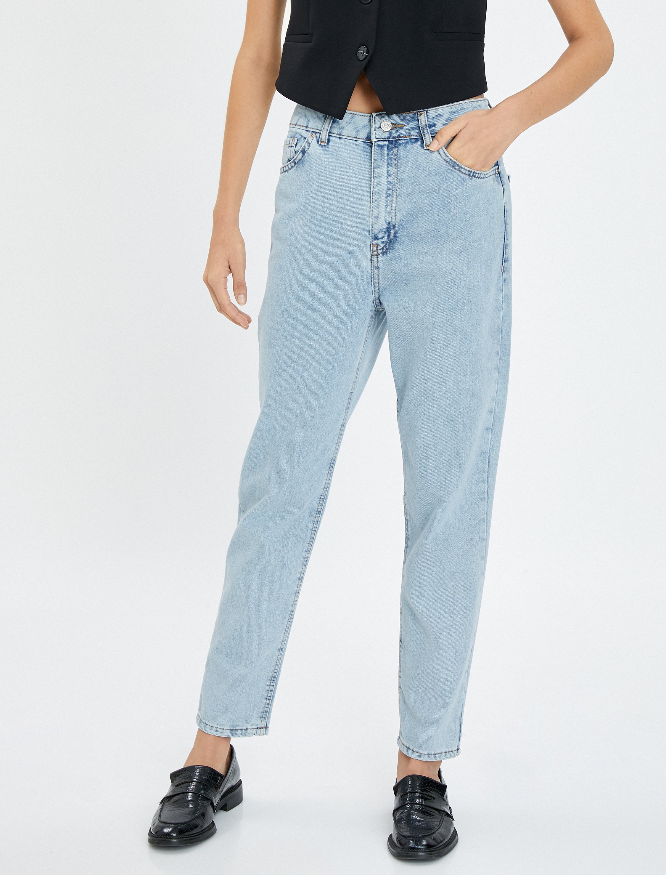   Mom Jean Yüksek Bel Rahat Kesim Hafif Dar Paça Pamuklu Cepli - Mom Jeans