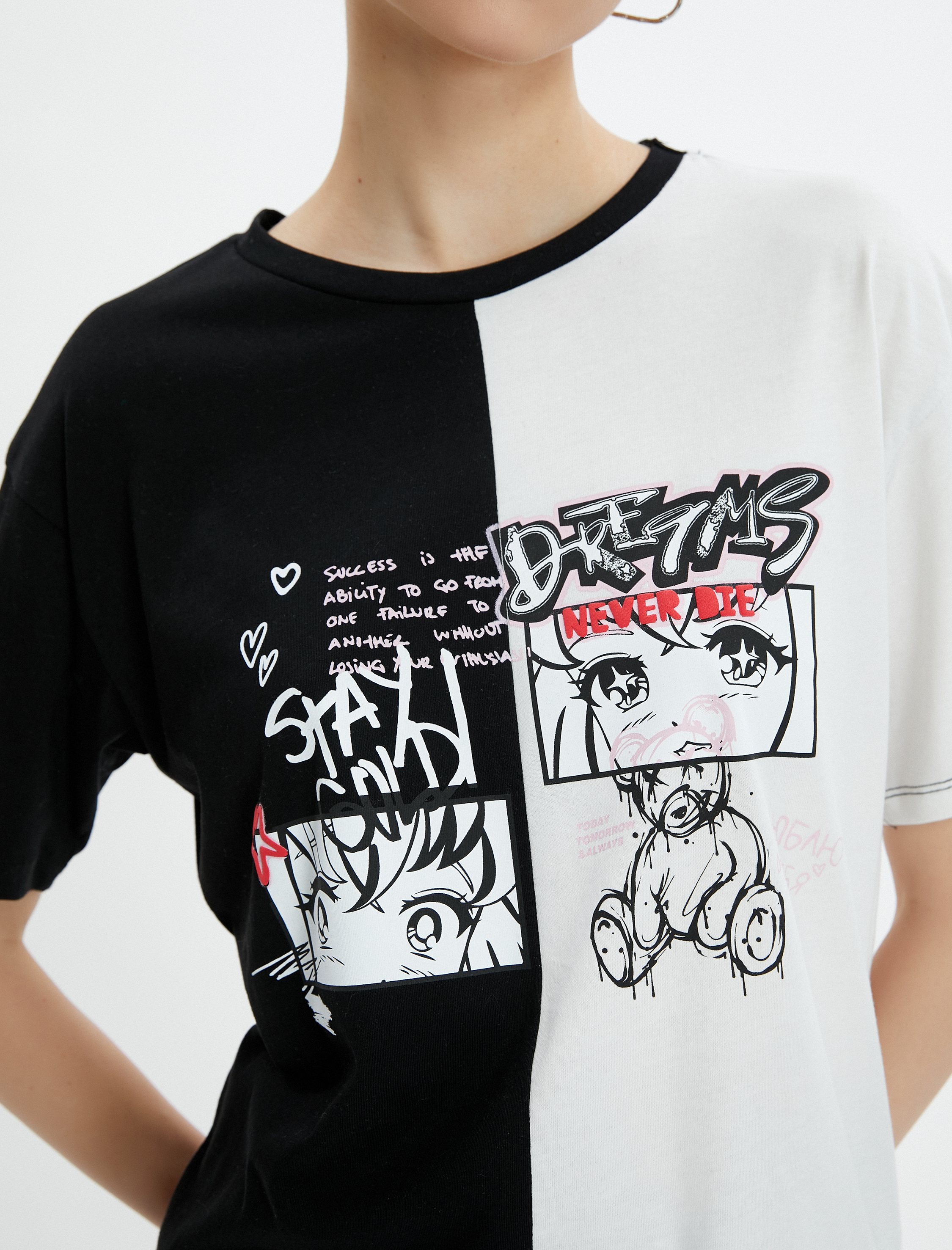   Anime Tişört Renk Bloklu Kısa Kollu Bisiklet Yaka Pamuklu