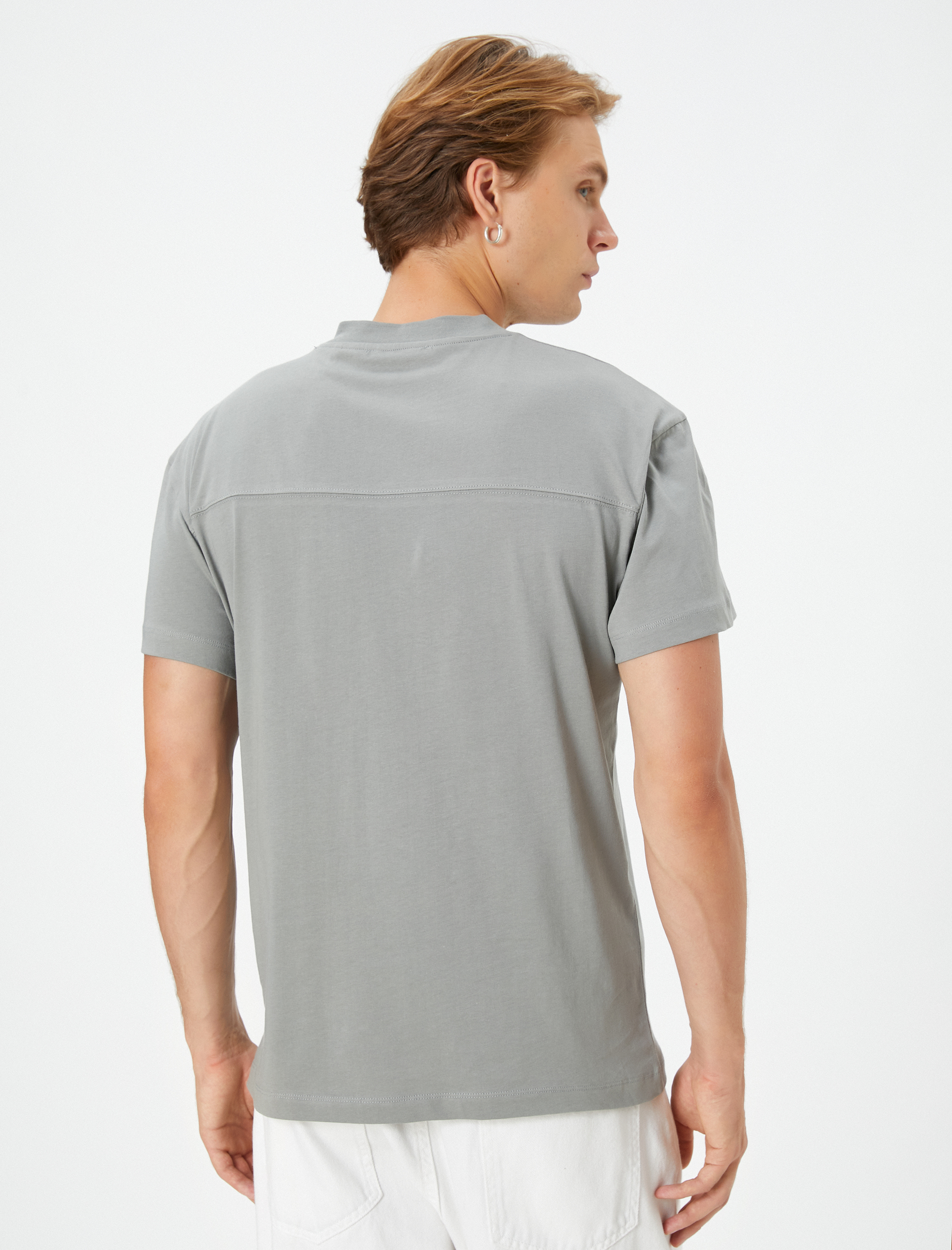   Kısa Kollu Tişört Bisiklet Yaka Cepli Etiket Nakışlı Pamuklu