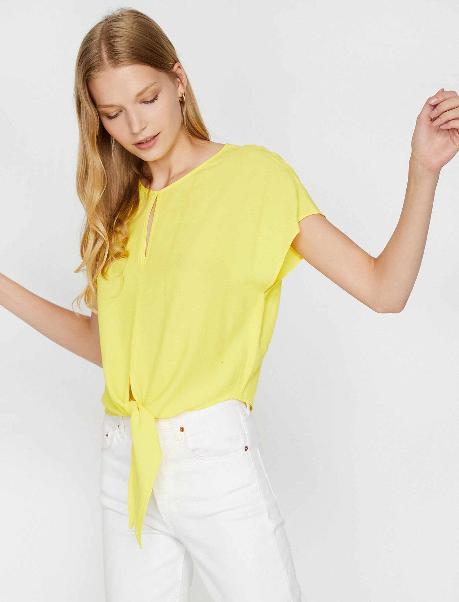   Beli Bağlamalı Bluz