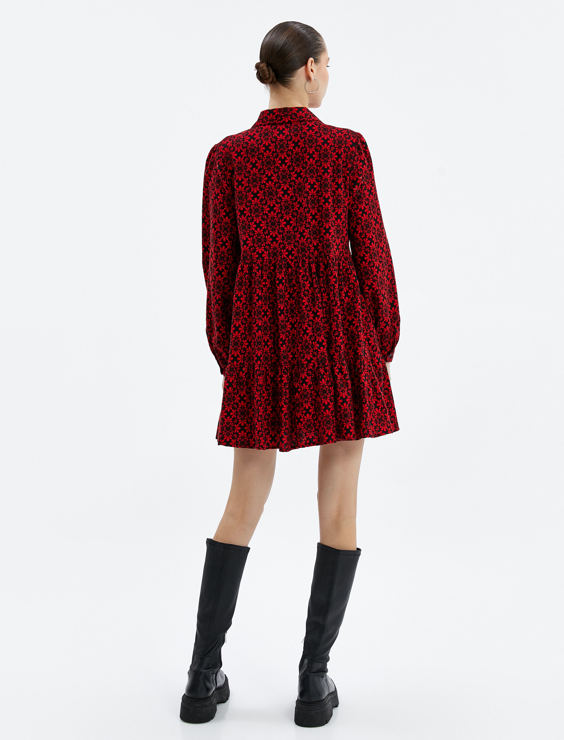   Uzun Kollu Çiçekli Mini Elbise Gömlek Yaka Düğme Detaylı Katlı