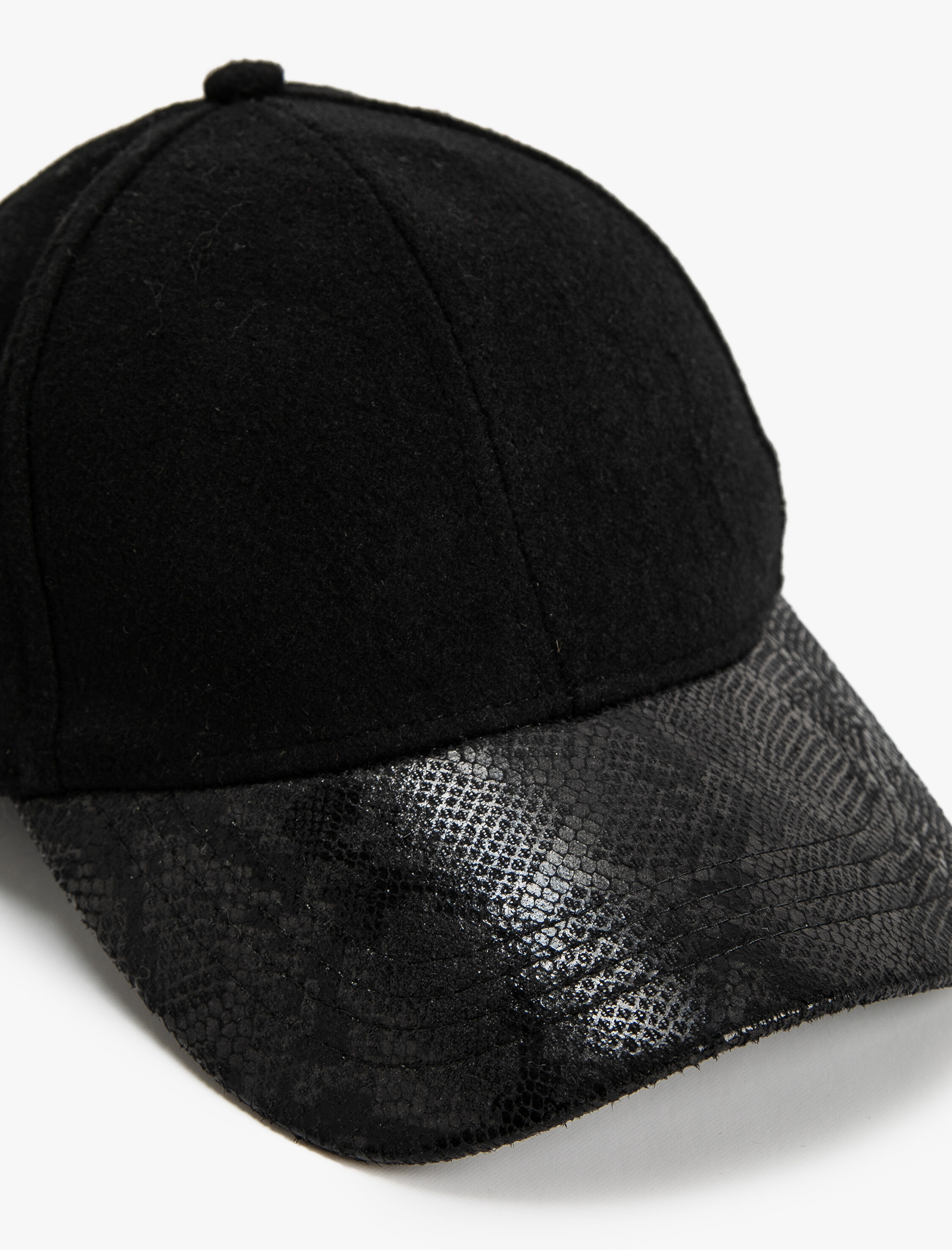  Kadın Cap Şapka Suni Deri Detaylı