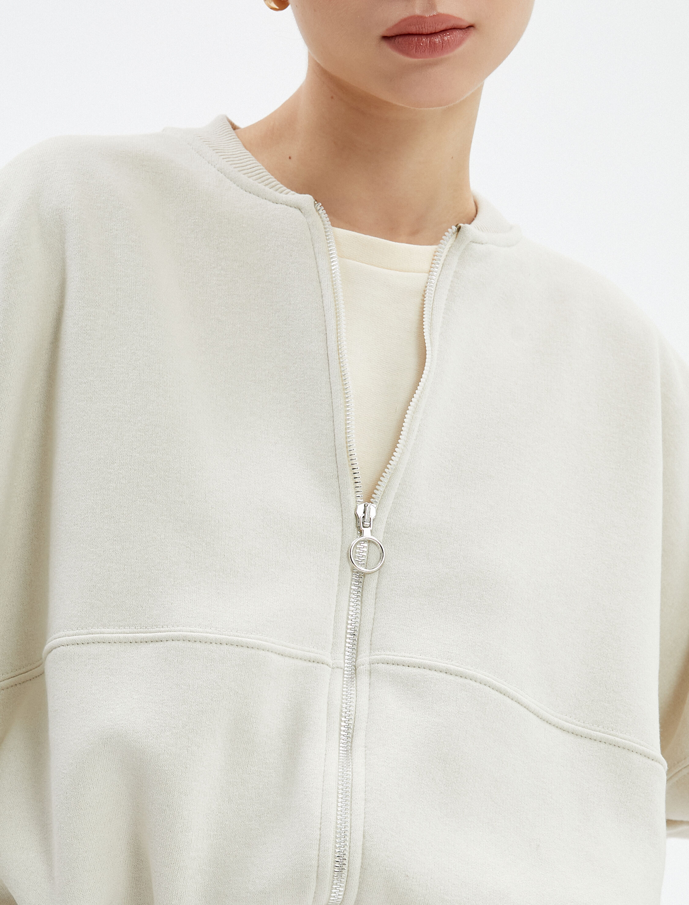 Şardonlu Fermuarlı Sweatshirt Yuvarlak Yaka Dökümlü Uzun Kol Rahat Kesim