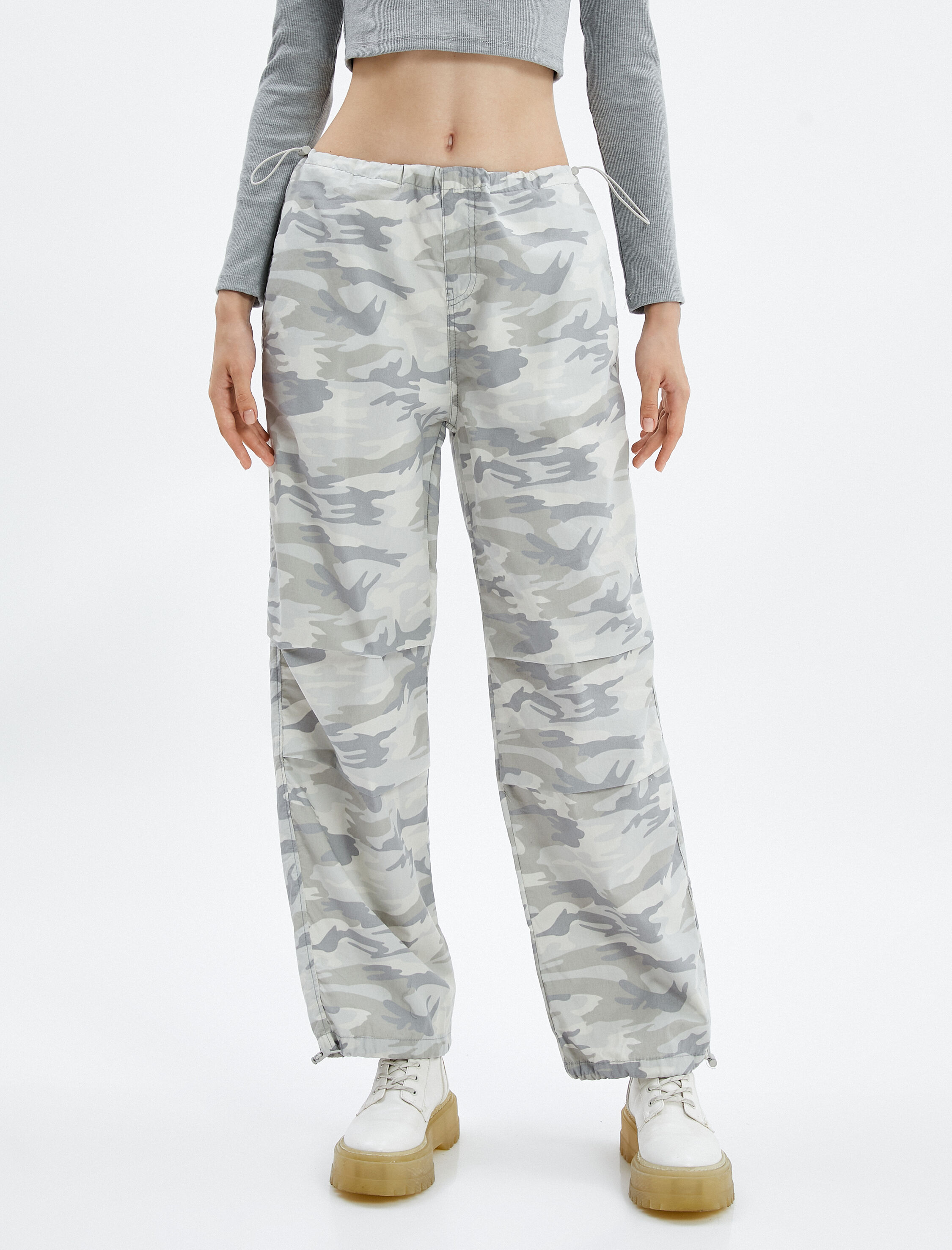   Paraşüt Pantolon Kamuflaj Desenli Lastikli Stoper Detaylı