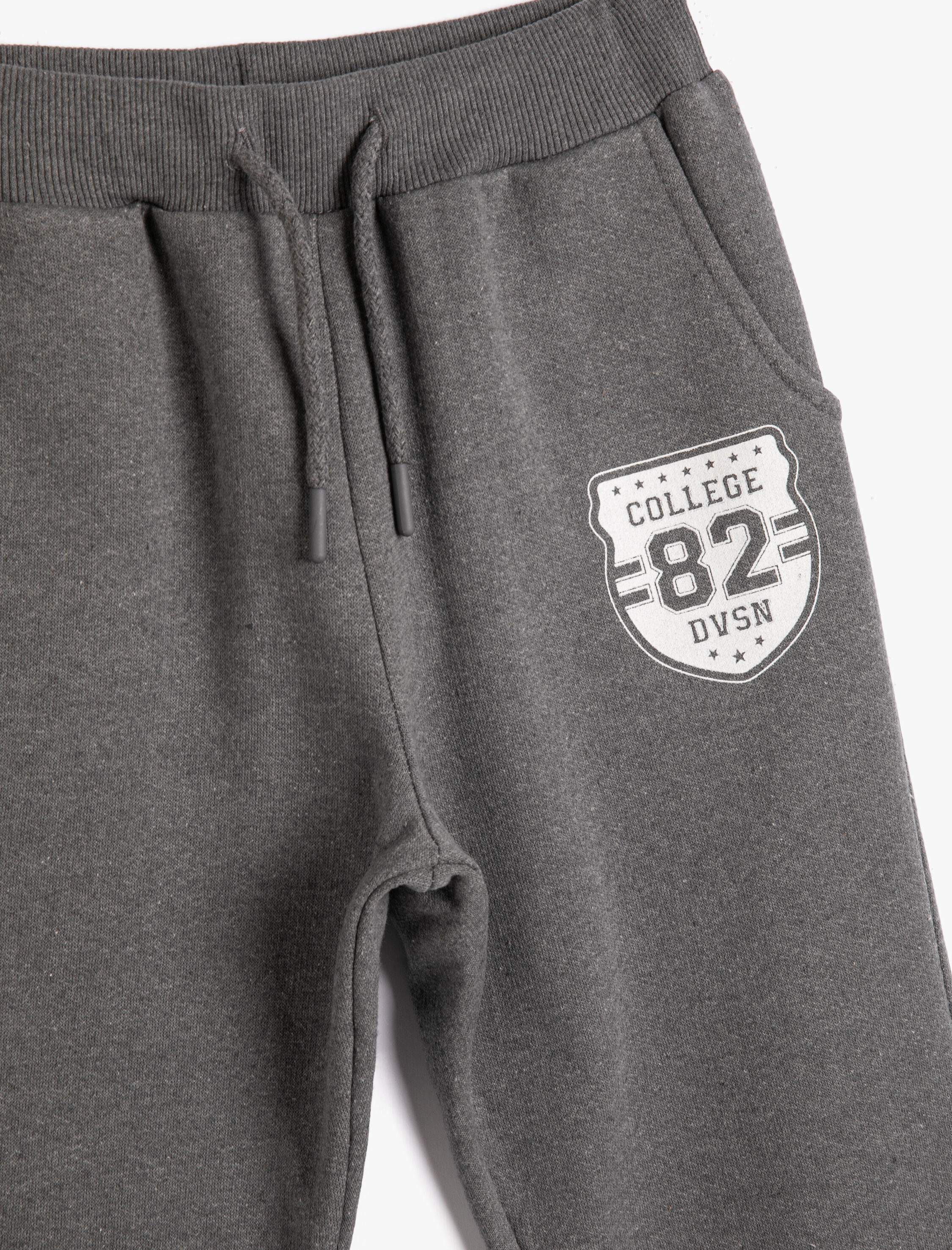  Erkek Çocuk Basic Jogger Eşofman Altı Kolej Baskılı Beli Bağlamalı Cepli Şardonlu