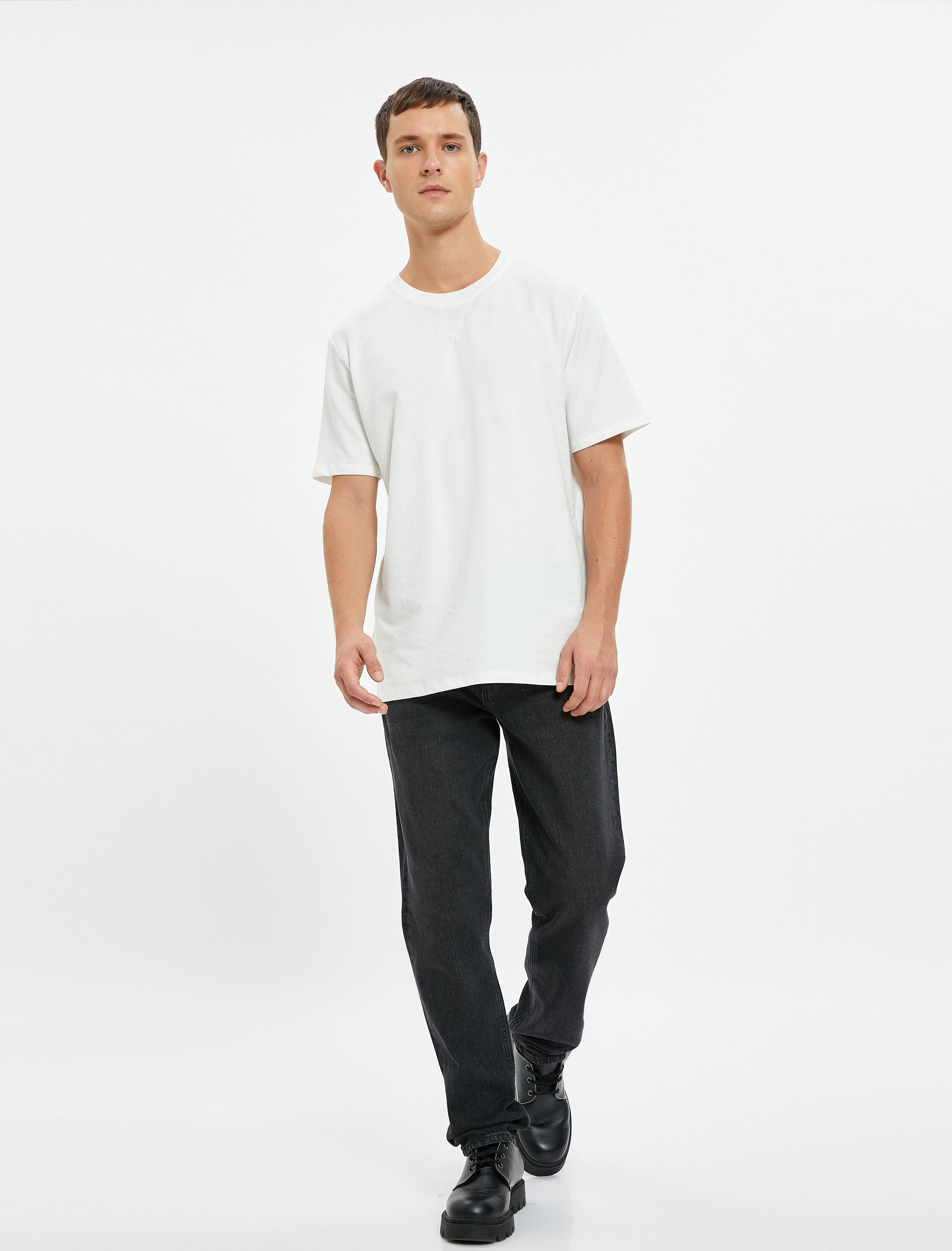   Basic Tişört Bisiklet Yaka Kısa Kollu Dikiş Detaylı Pamuklu