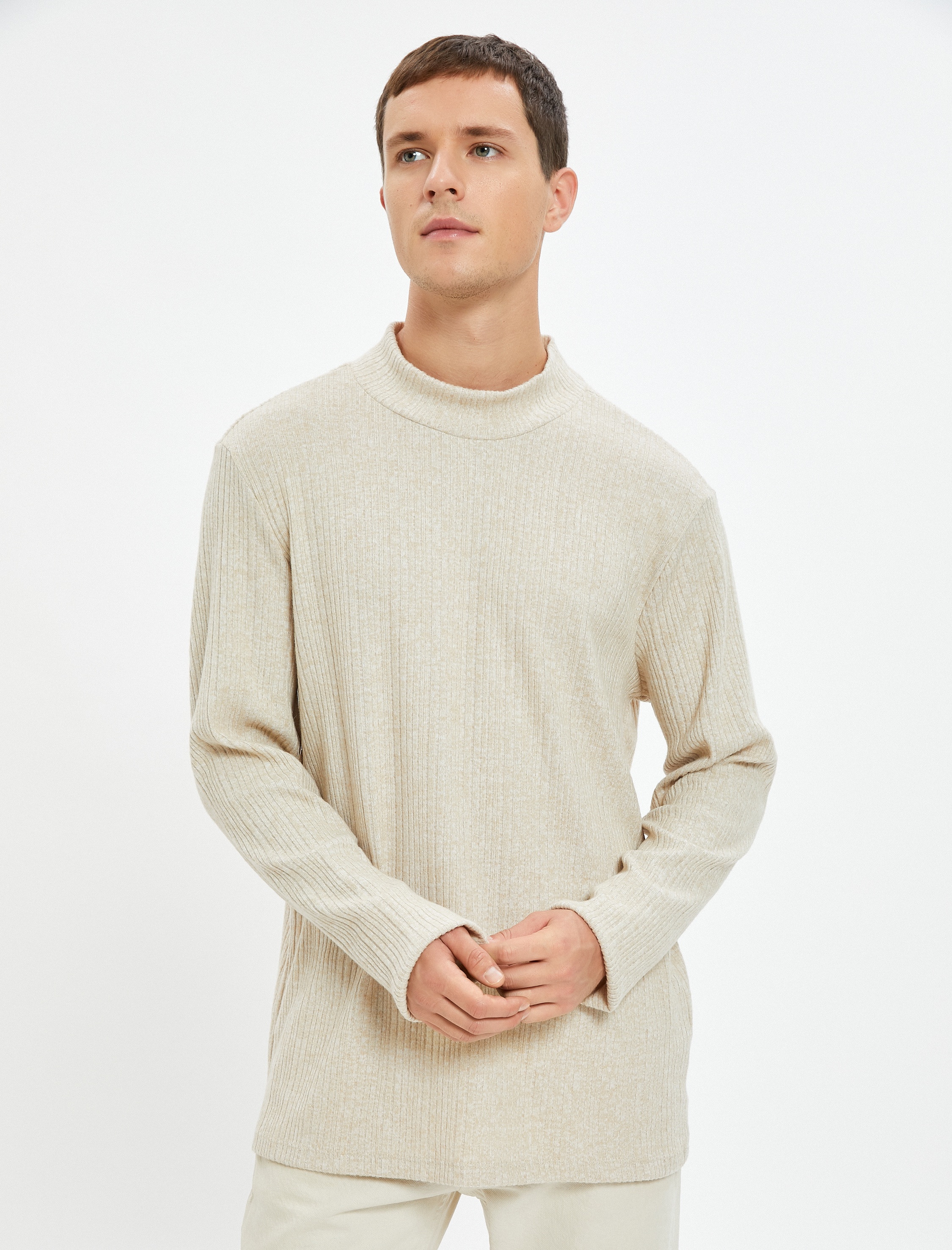   Dik Yaka İnce Triko Kazak Uzun Kollu Yumuşak Dokulu