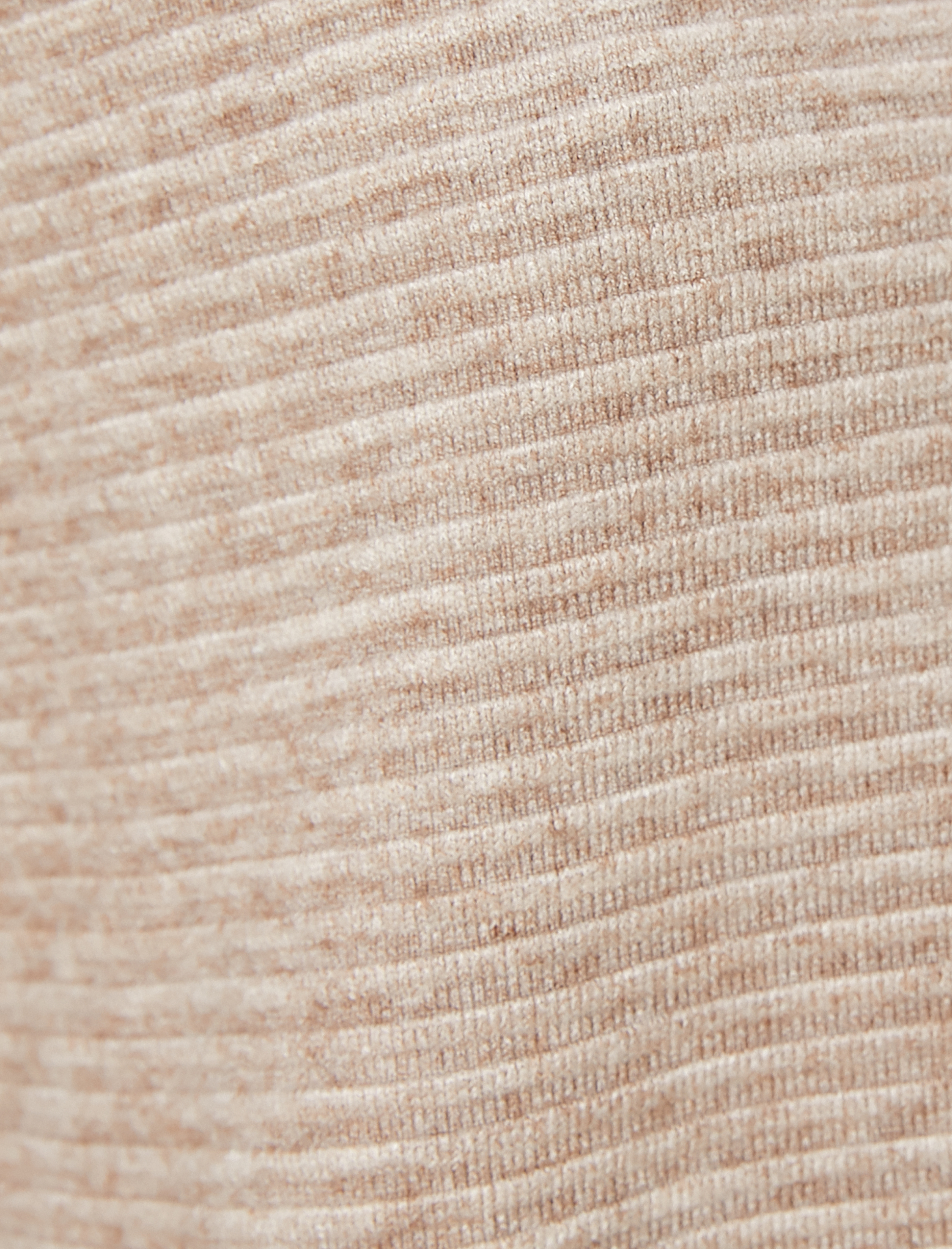   Dik Yaka Kazak Dokulu Düşük Omuzlu