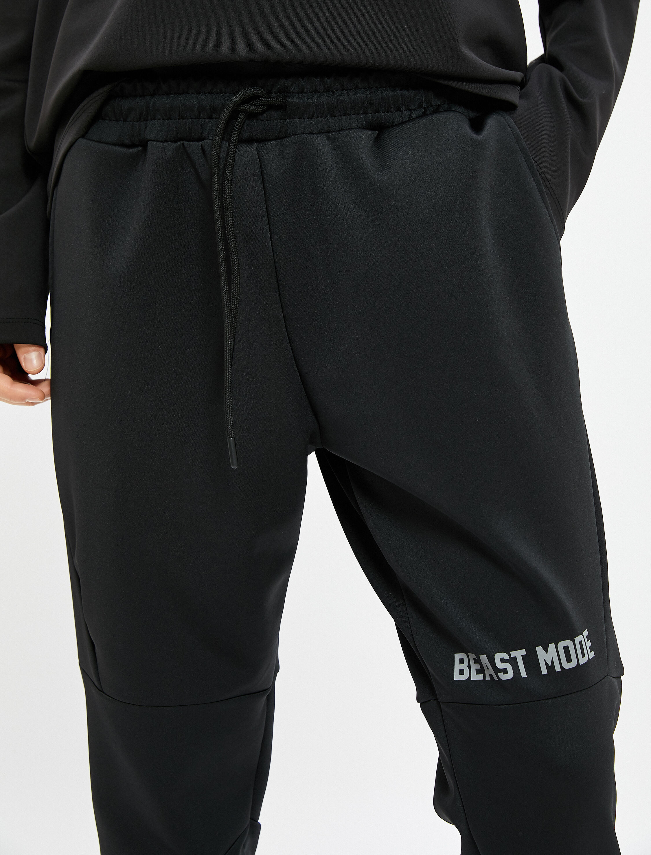 Jogger Eşofman Altı Cepli Beli Bağlamalı Baskı Detaylı