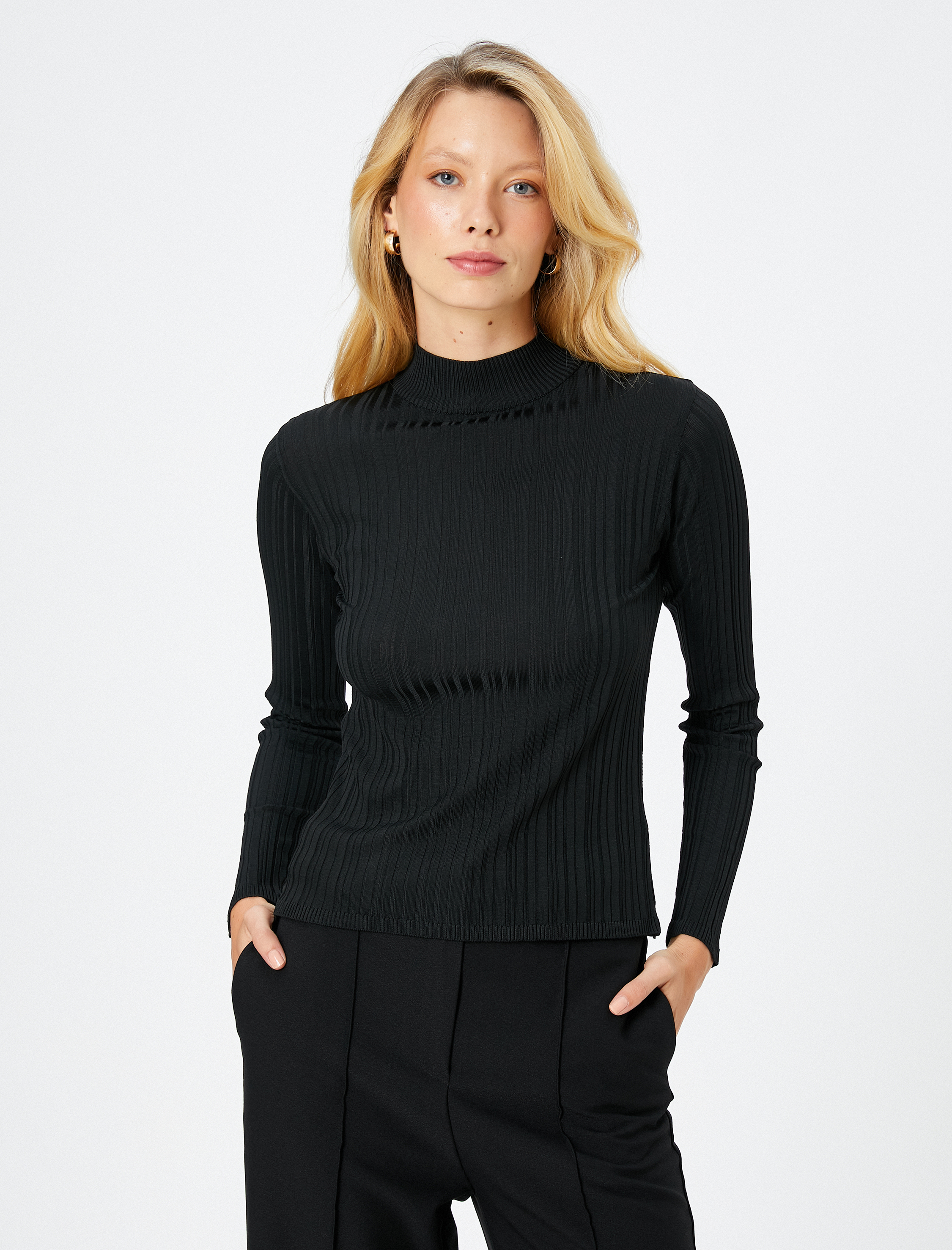 Triko Kazak Dokulu Yarım Balıkçı Yaka Uzun Kollu