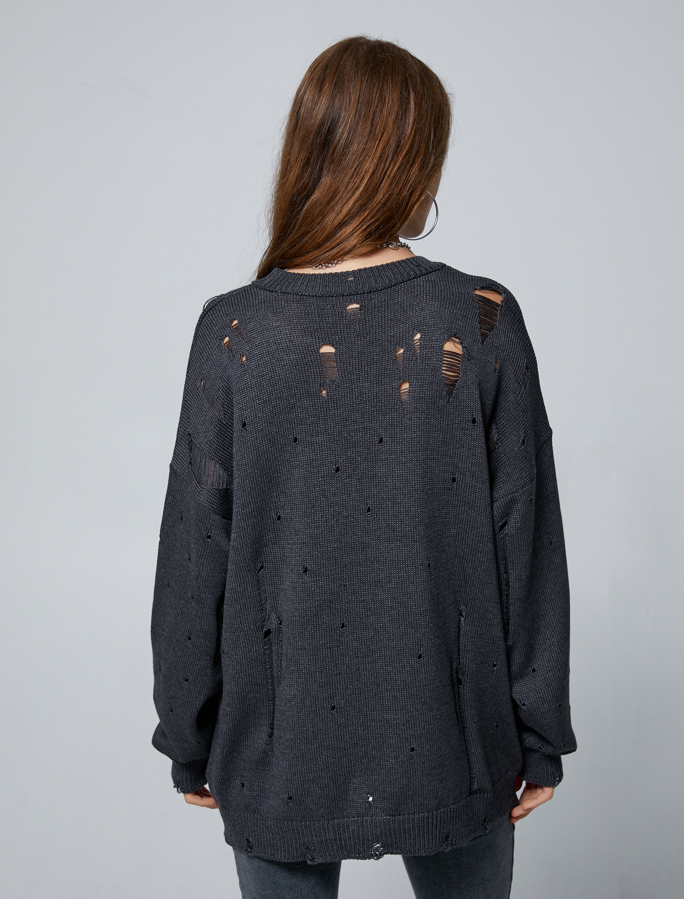   Triko Kazak Uzun Kollu Delikli Yırtık Detaylı Düşük Omuz Bisiklet Yaka